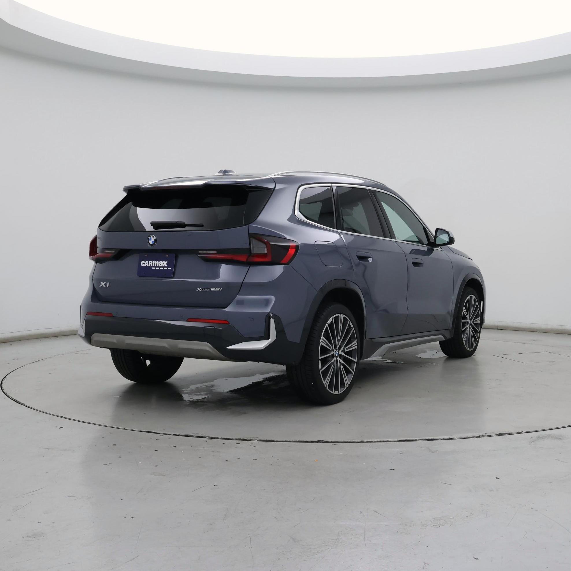 Thumbnail: 2023 BMW X1 - 8