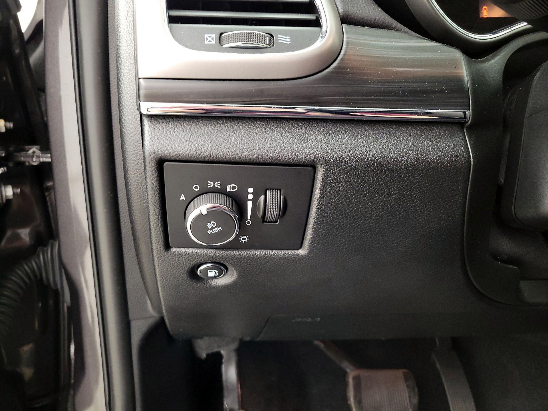 Thumbnail: 2020 Jeep Grand Cherokee - 13