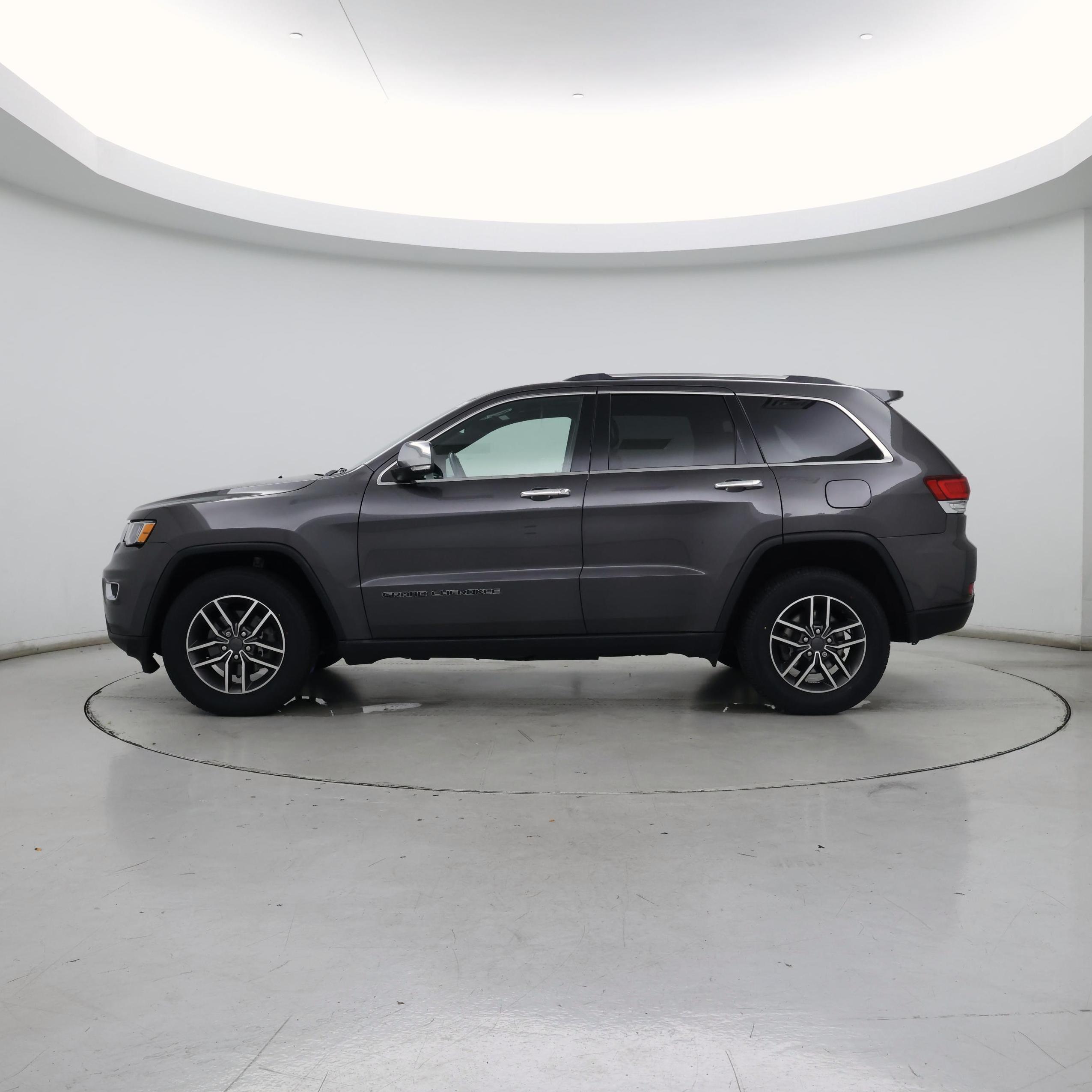 Thumbnail: 2020 Jeep Grand Cherokee - 3