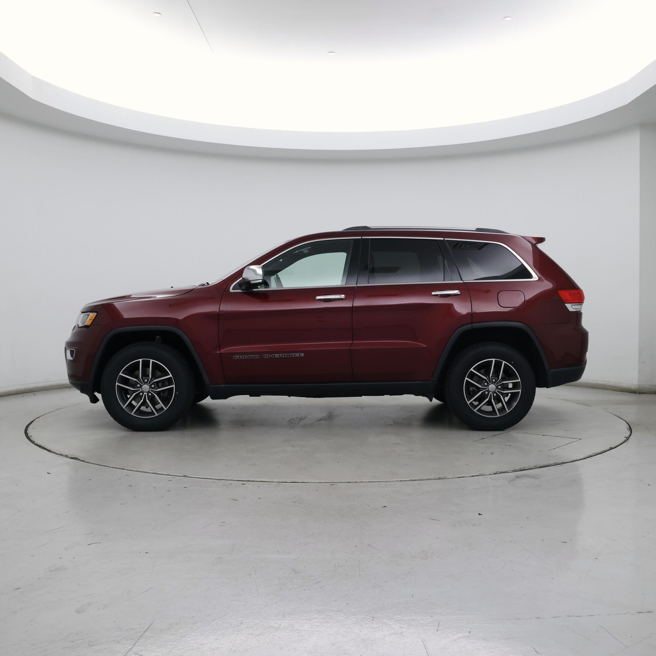 Thumbnail: 2018 Jeep Grand Cherokee - 3