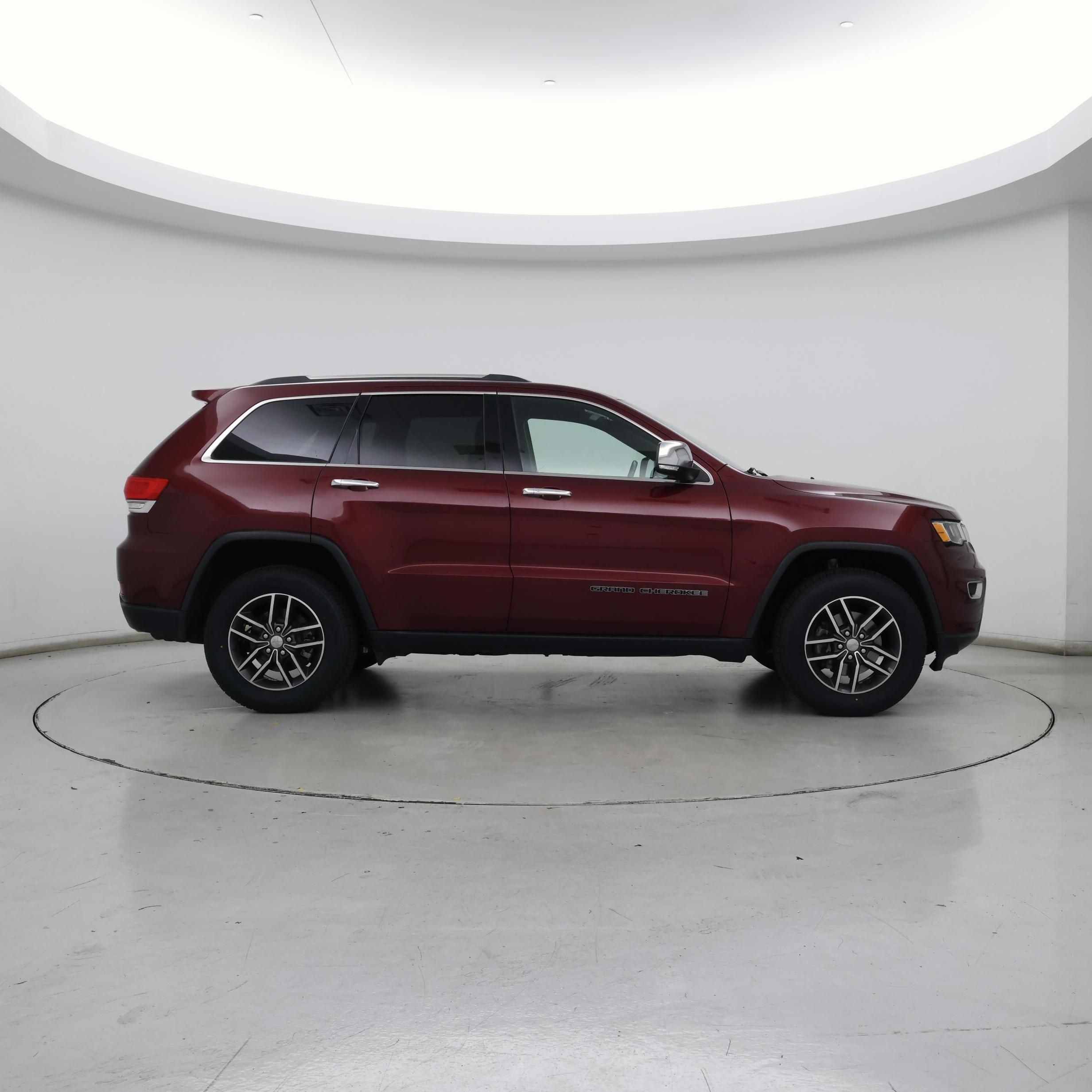 Thumbnail: 2018 Jeep Grand Cherokee - 7