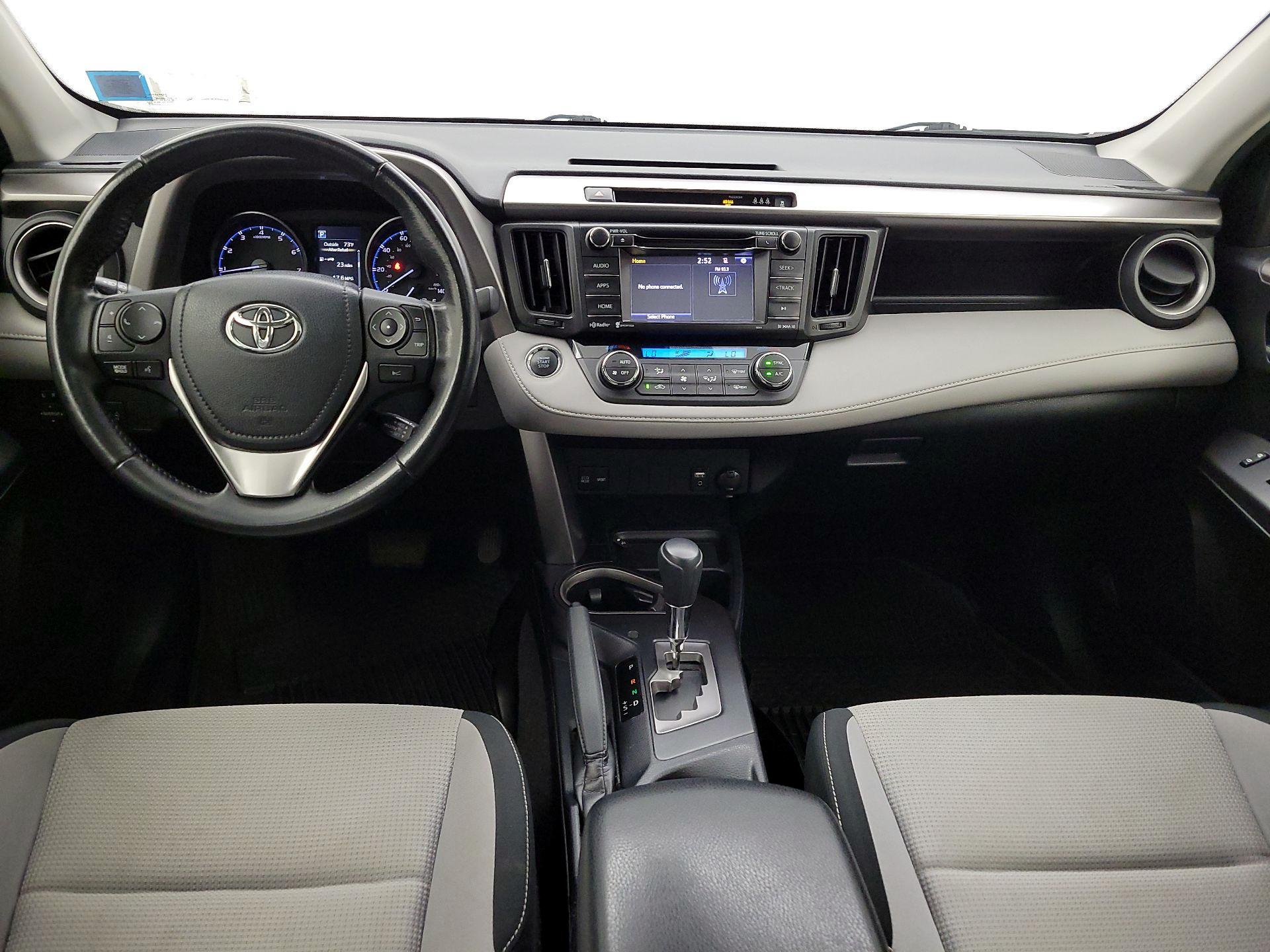 Thumbnail: 2018 Toyota RAV4 - 9