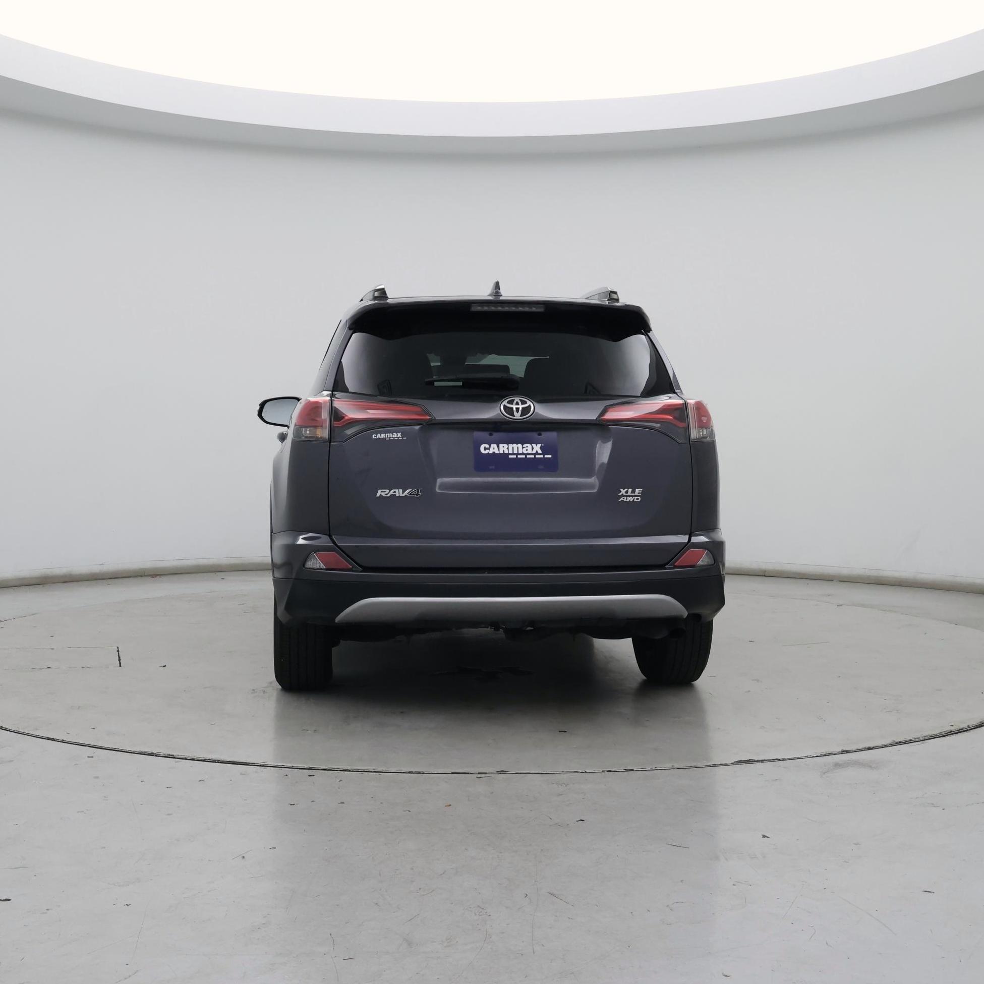 Thumbnail: 2018 Toyota RAV4 - 6