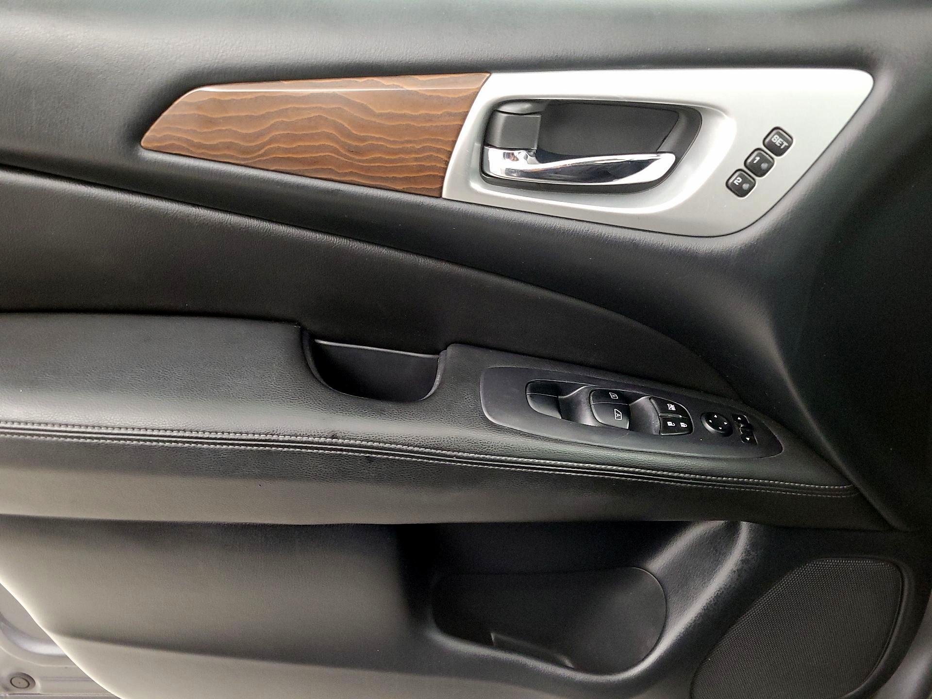 Thumbnail: 2018 Nissan Pathfinder - 12