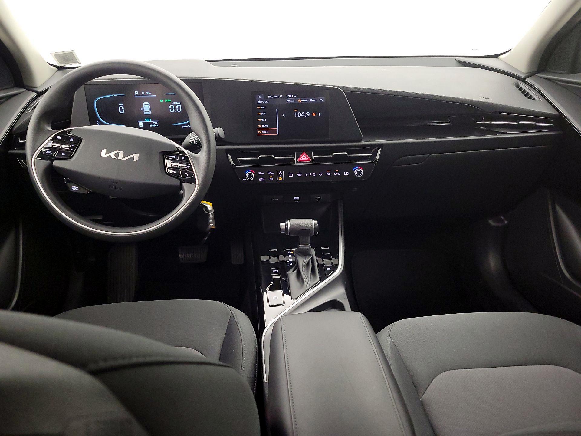 Thumbnail: 2023 Kia Niro - 9