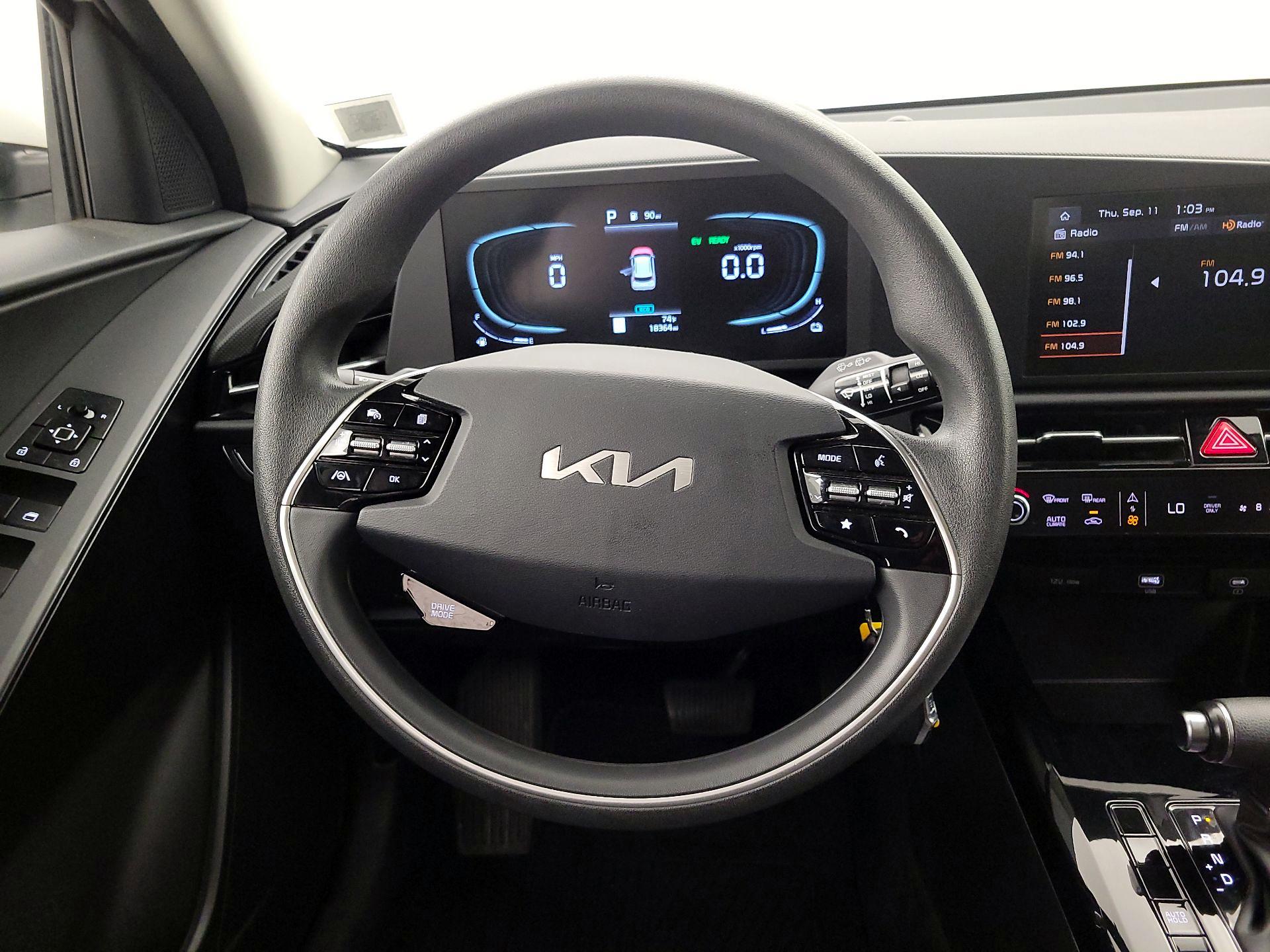 Thumbnail: 2023 Kia Niro - 10