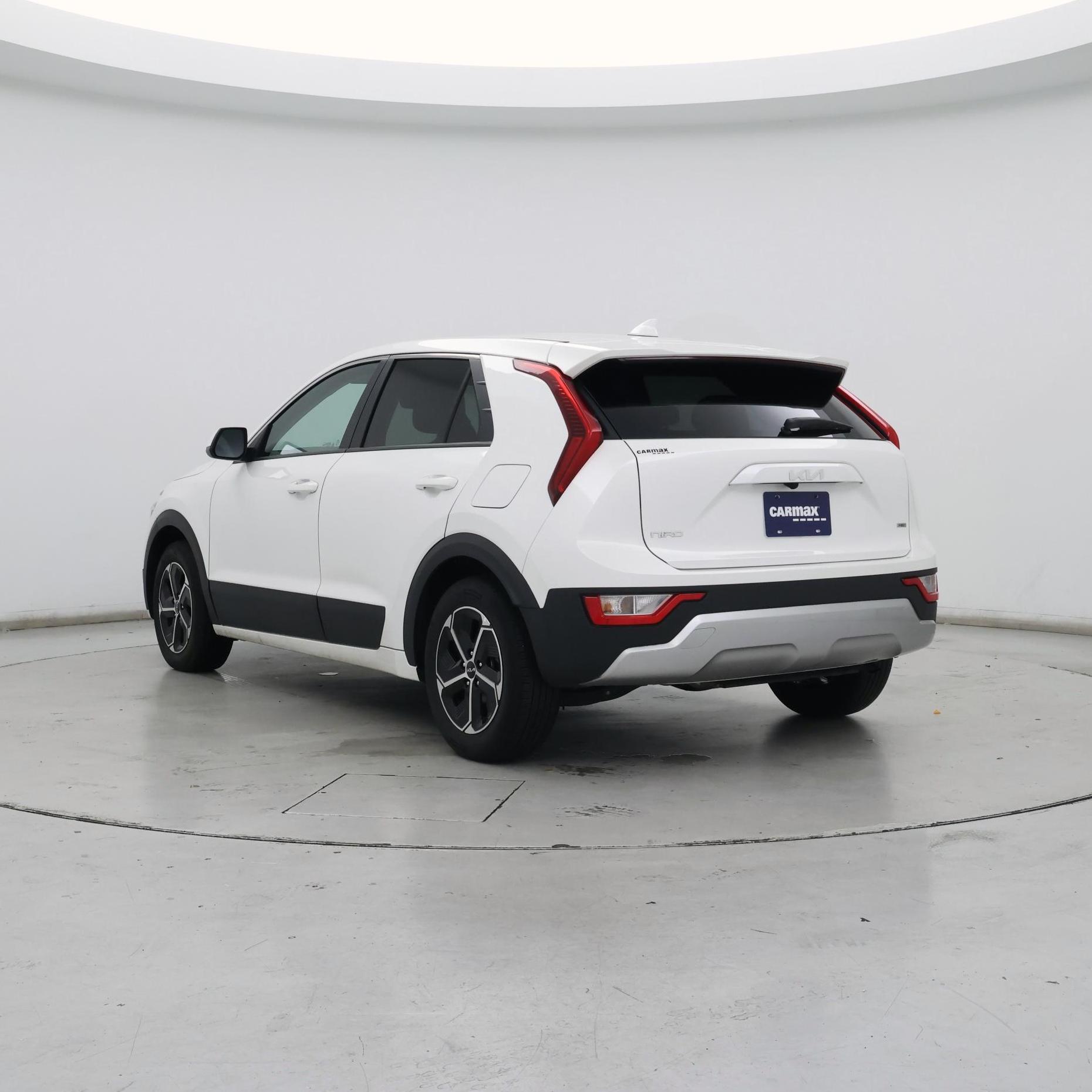 Thumbnail: 2023 Kia Niro - 2