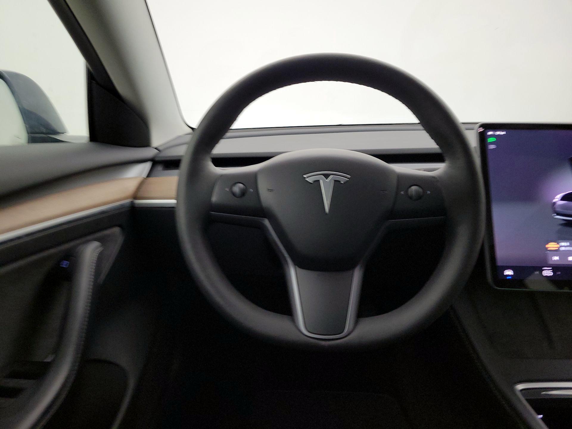 Thumbnail: 2023 Tesla Model 3 - 10