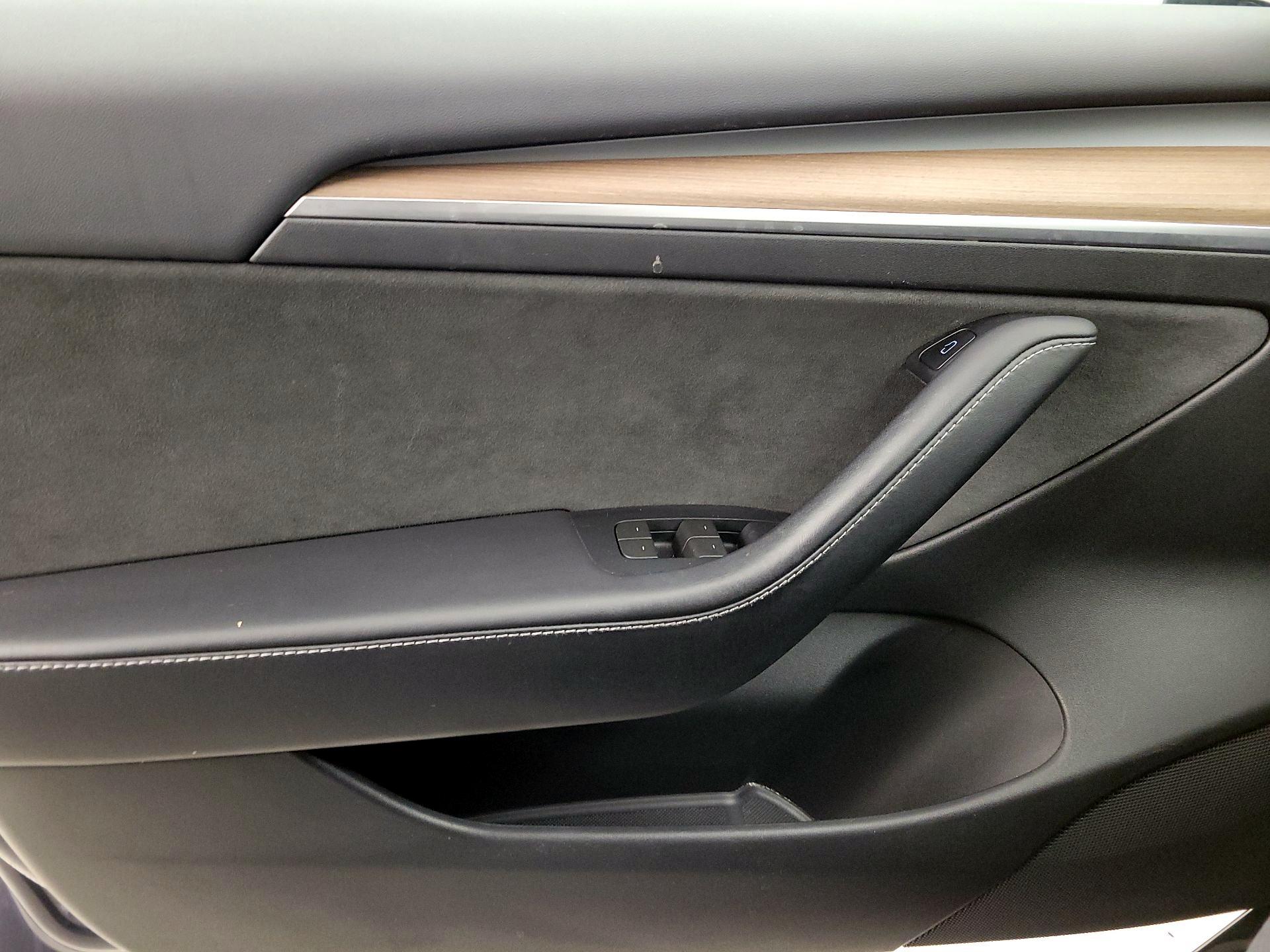 Thumbnail: 2023 Tesla Model 3 - 12