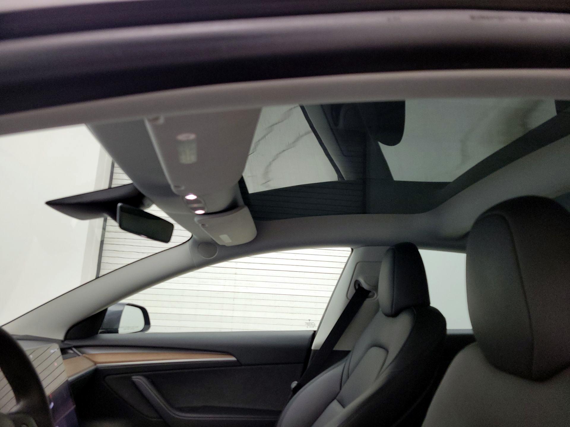 Thumbnail: 2023 Tesla Model 3 - 18