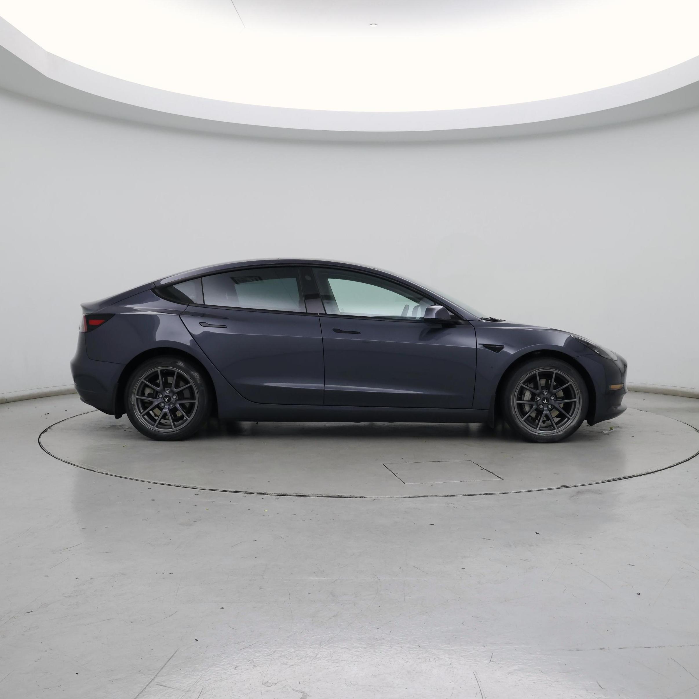 Thumbnail: 2023 Tesla Model 3 - 7