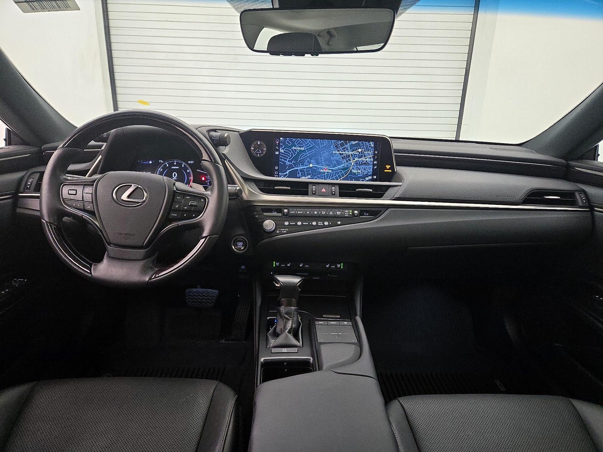Thumbnail: 2021 Lexus ES - 9