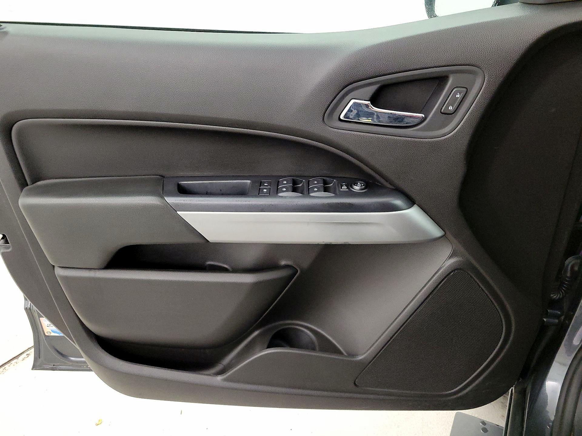 Thumbnail: 2016 Chevrolet Colorado - 12