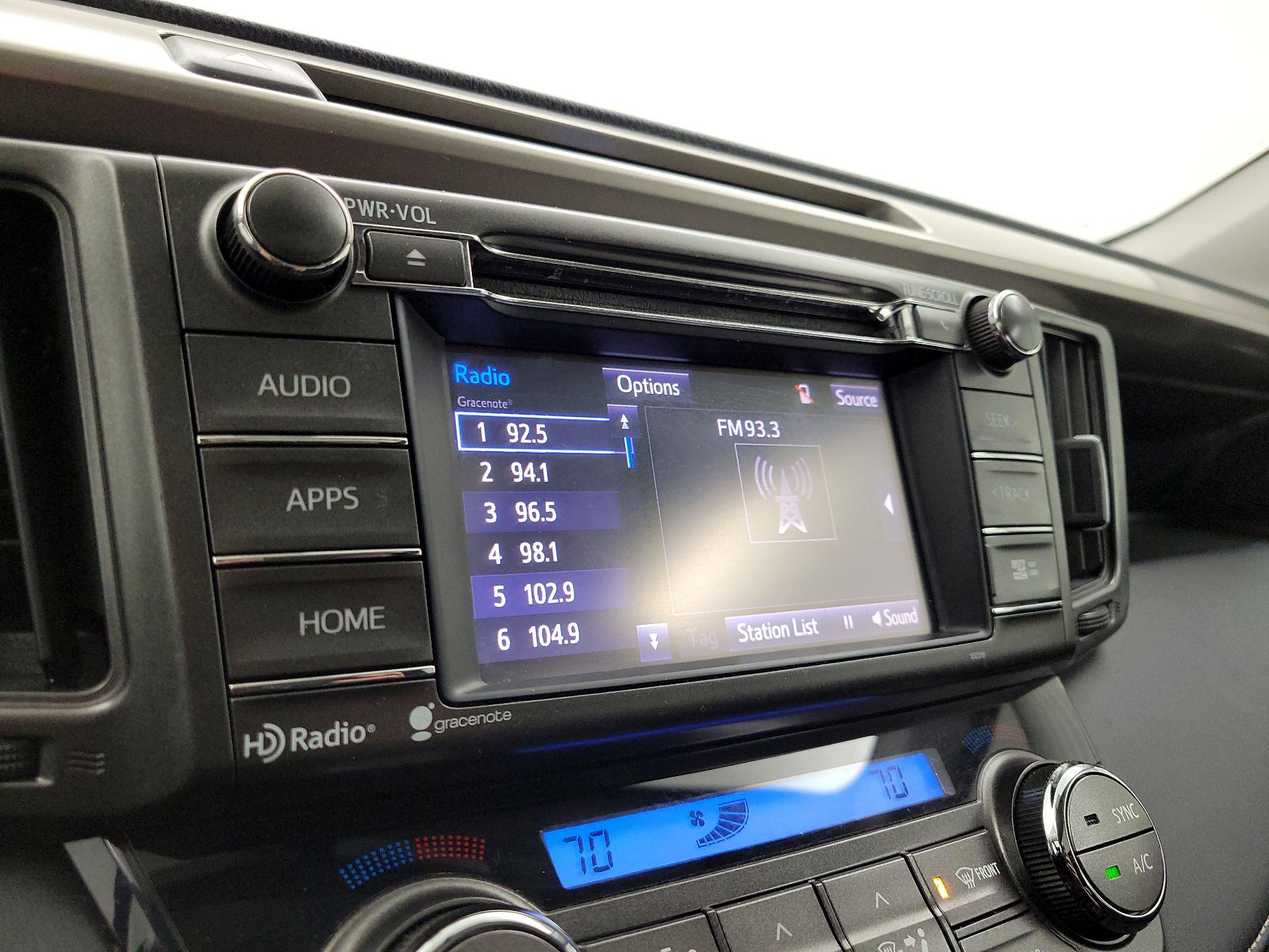 Thumbnail: 2015 Toyota RAV4 - 15