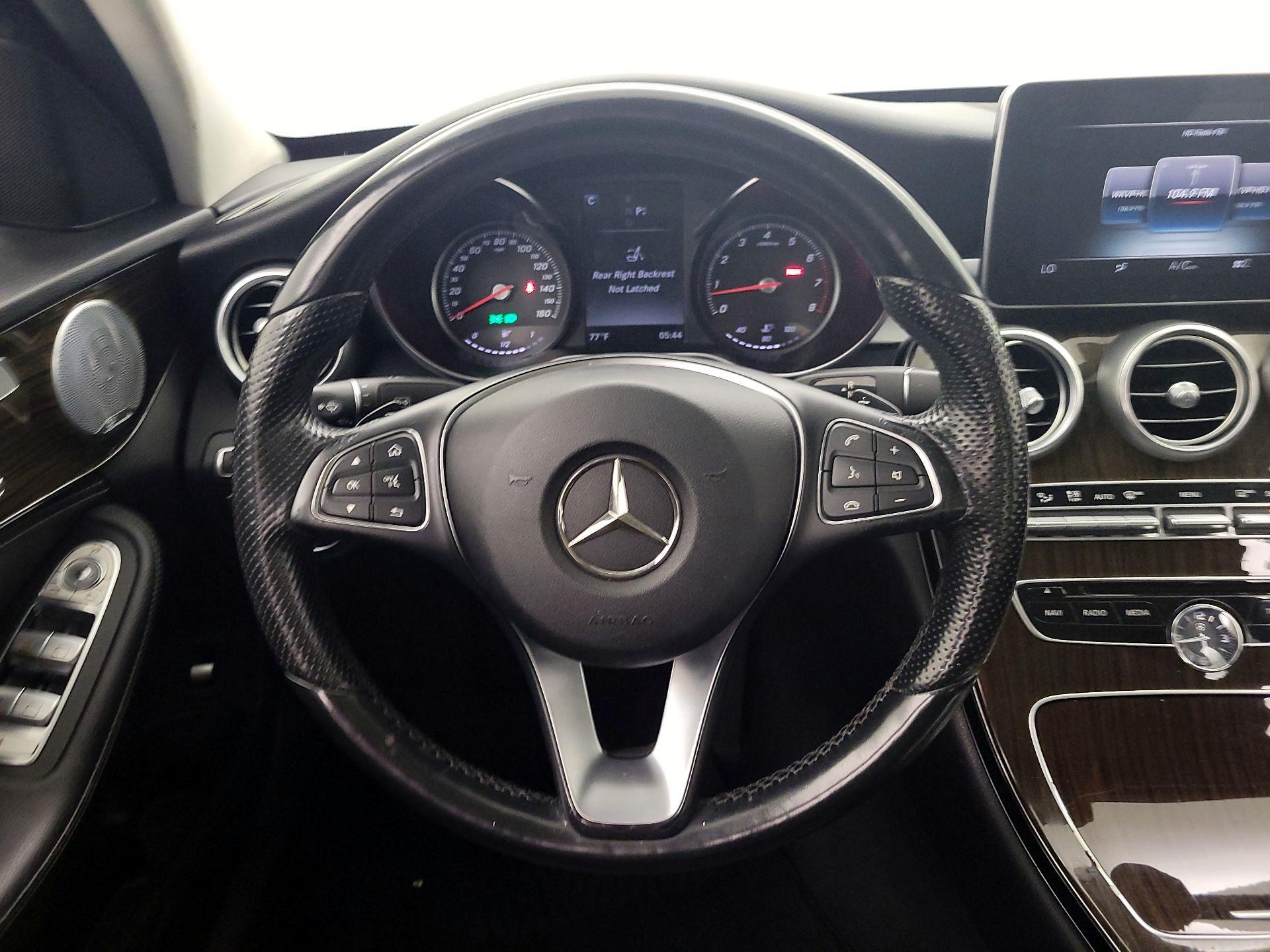 Thumbnail: 2016 Mercedes-Benz C-Class - 10