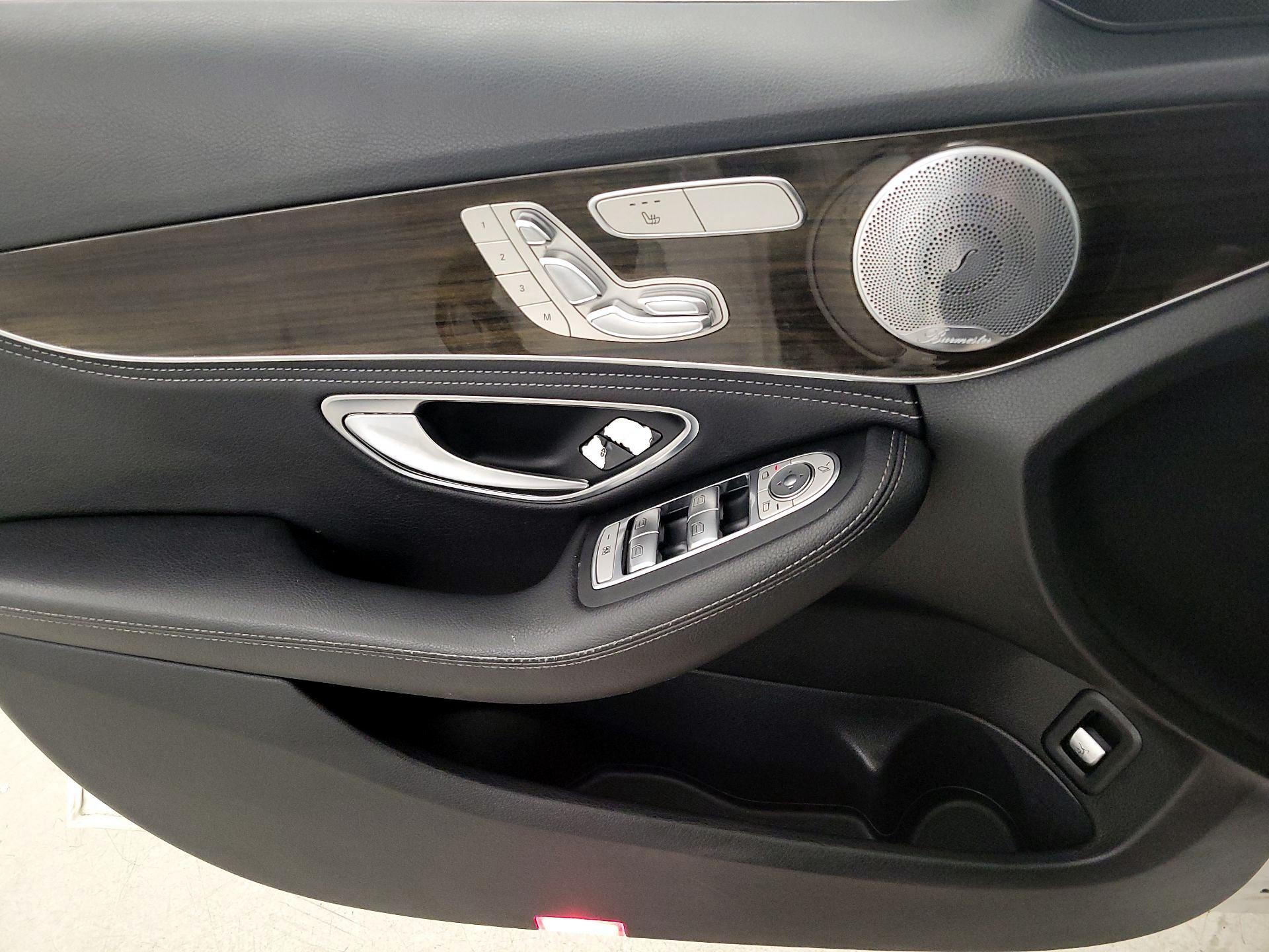 Thumbnail: 2016 Mercedes-Benz C-Class - 12