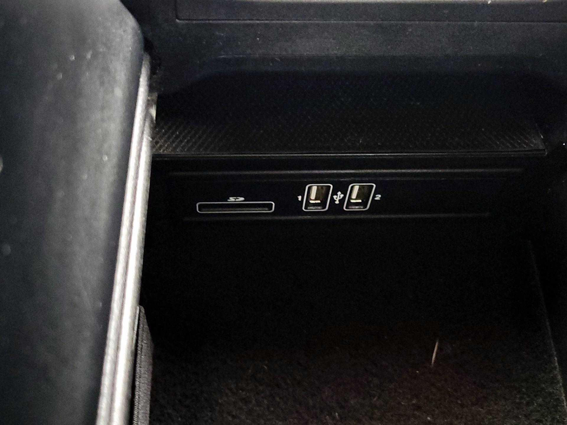 Thumbnail: 2016 Mercedes-Benz C-Class - 18