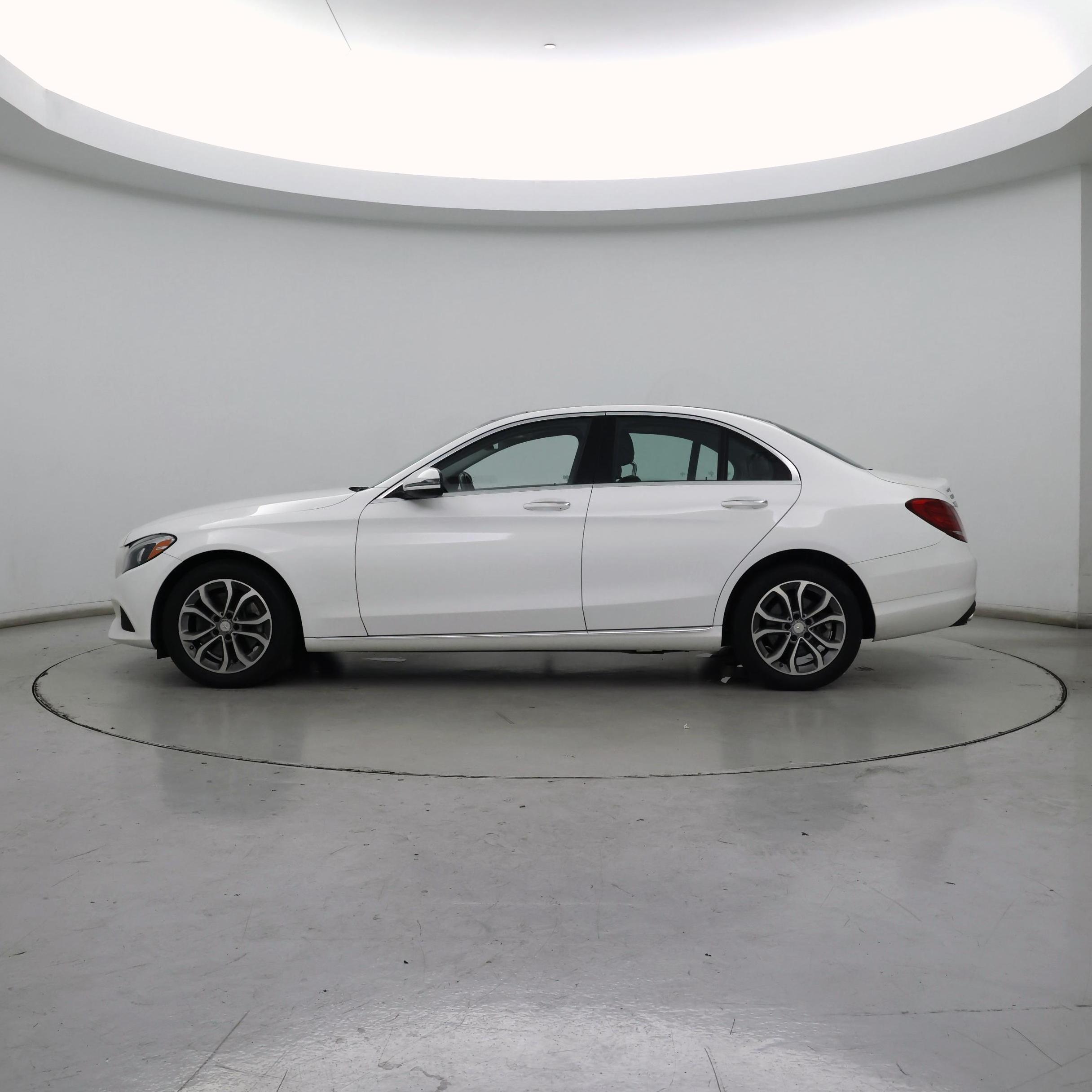 Thumbnail: 2016 Mercedes-Benz C-Class - 3