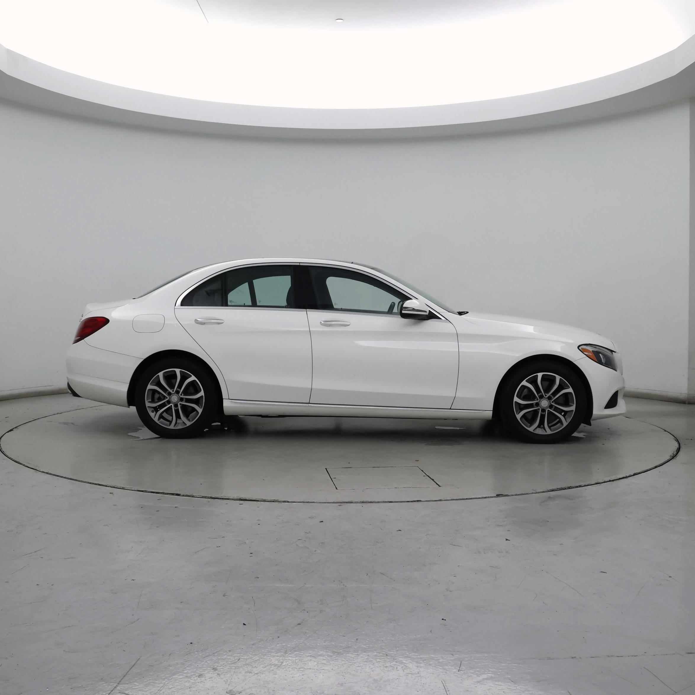Thumbnail: 2016 Mercedes-Benz C-Class - 7