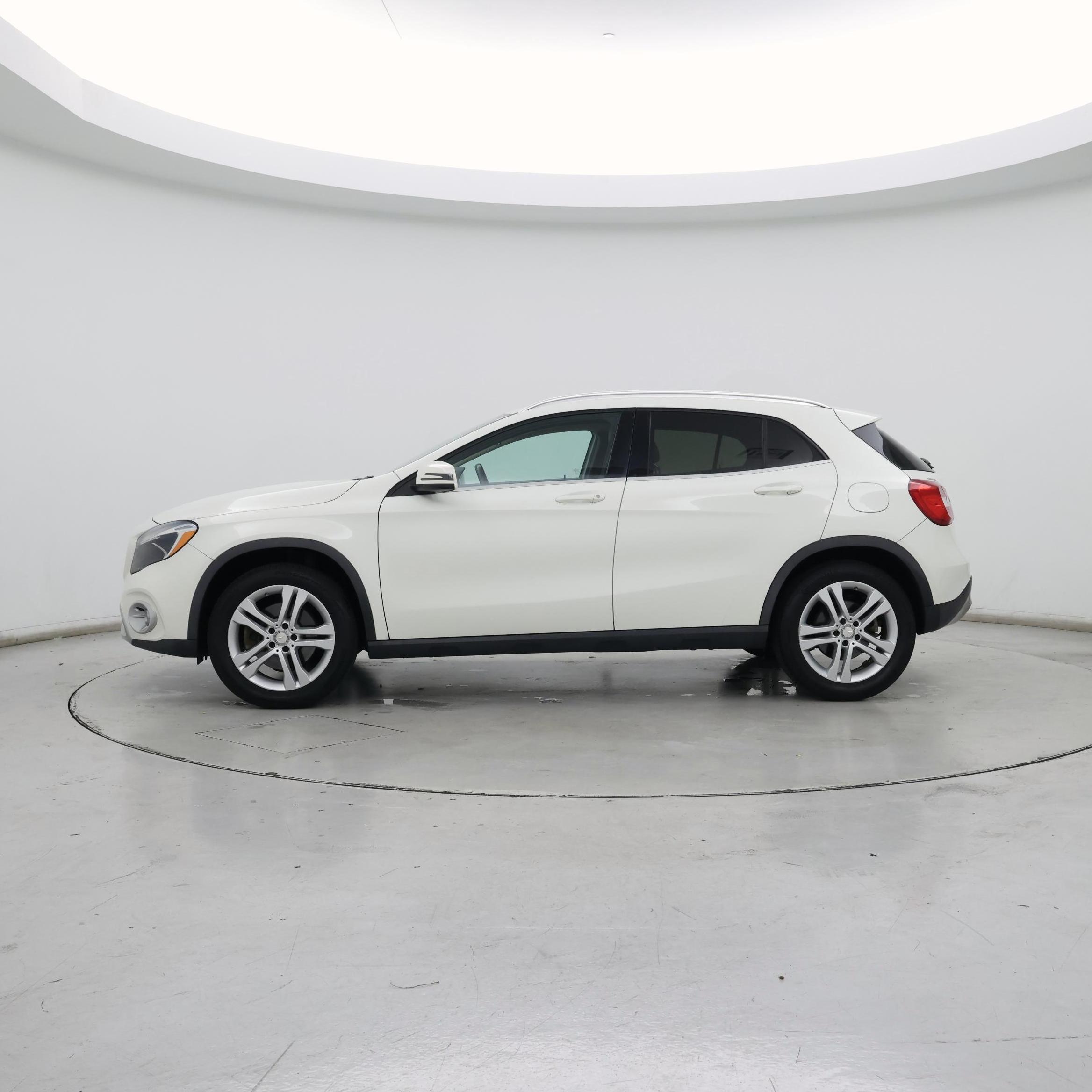 Thumbnail: 2018 Mercedes-Benz GLA - 3