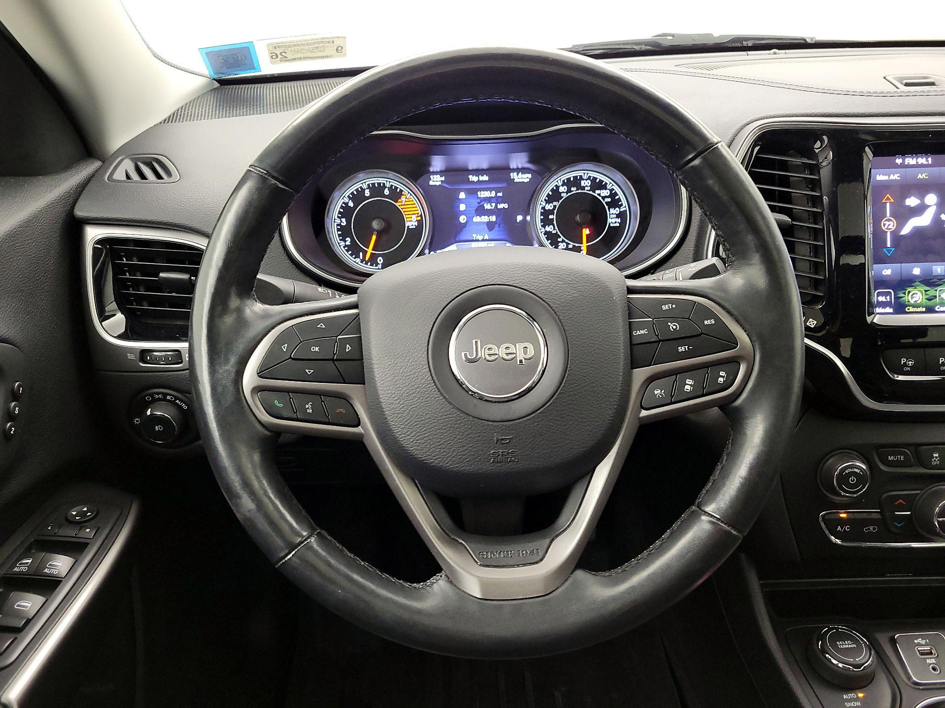 Thumbnail: 2020 Jeep Cherokee - 10