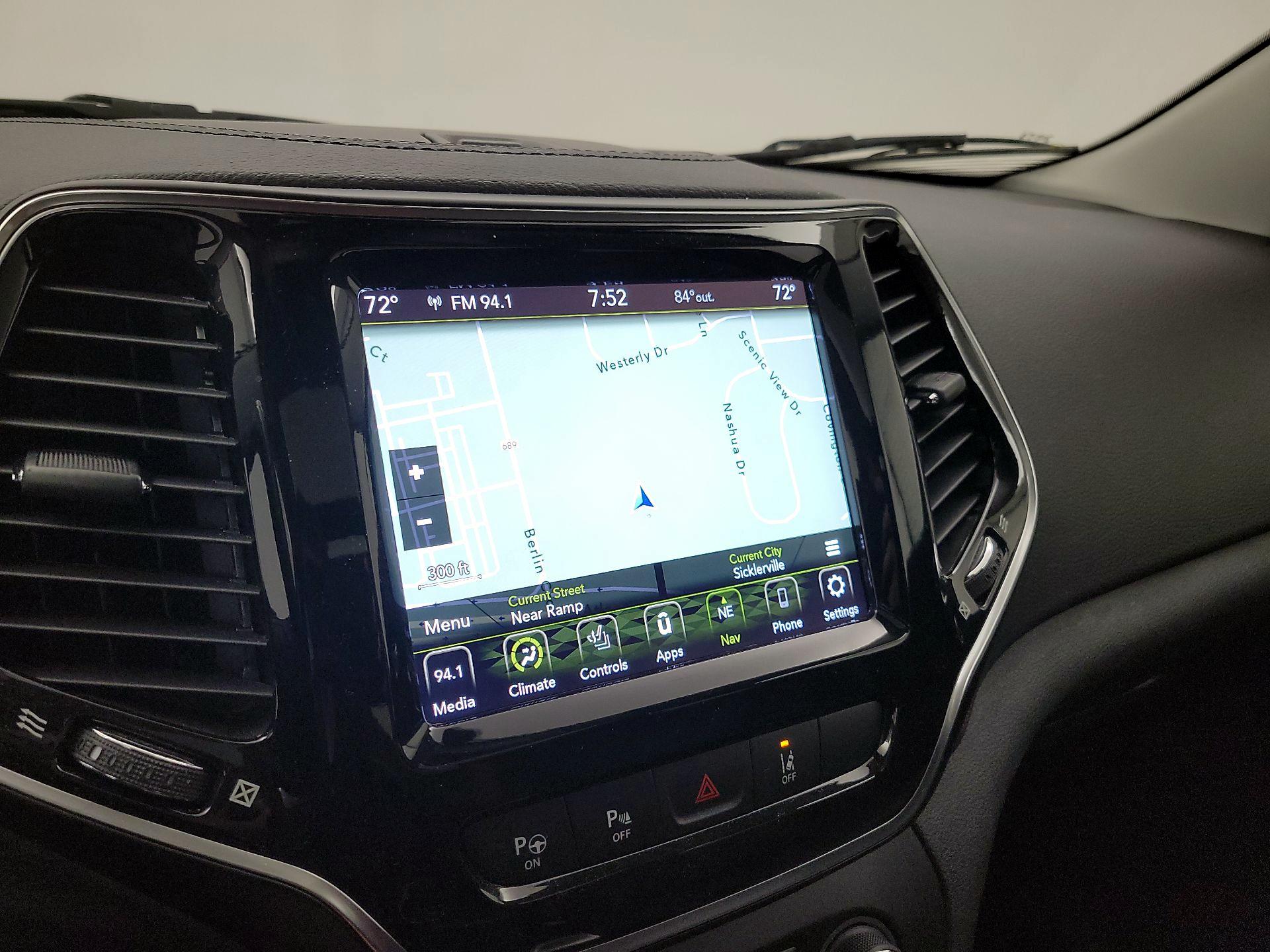 Thumbnail: 2020 Jeep Cherokee - 14