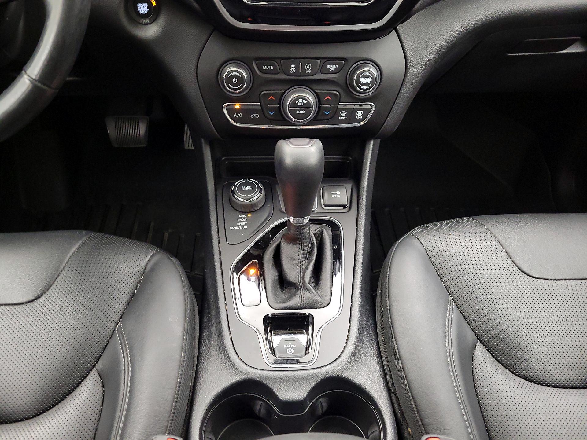 Thumbnail: 2020 Jeep Cherokee - 18