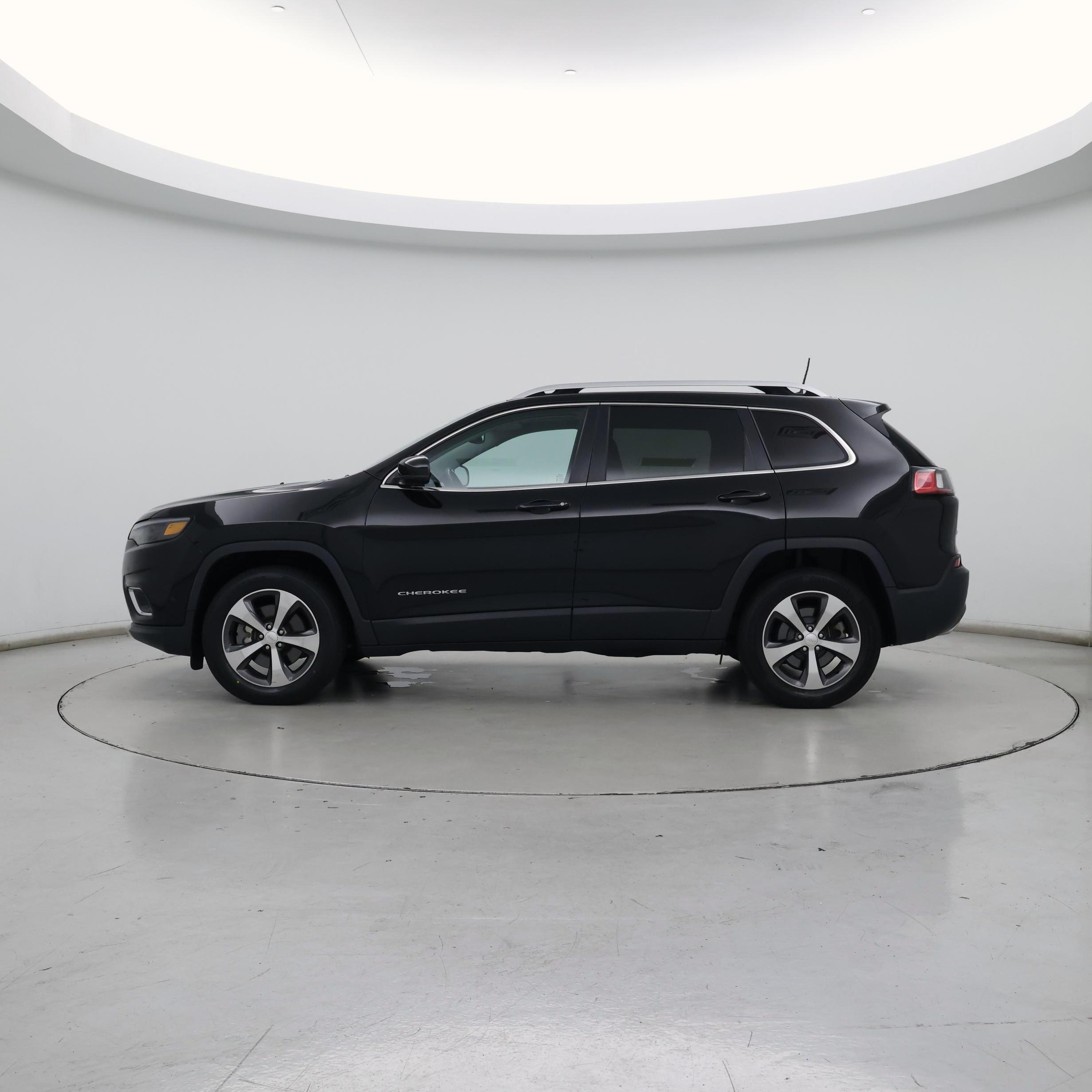 Thumbnail: 2020 Jeep Cherokee - 3