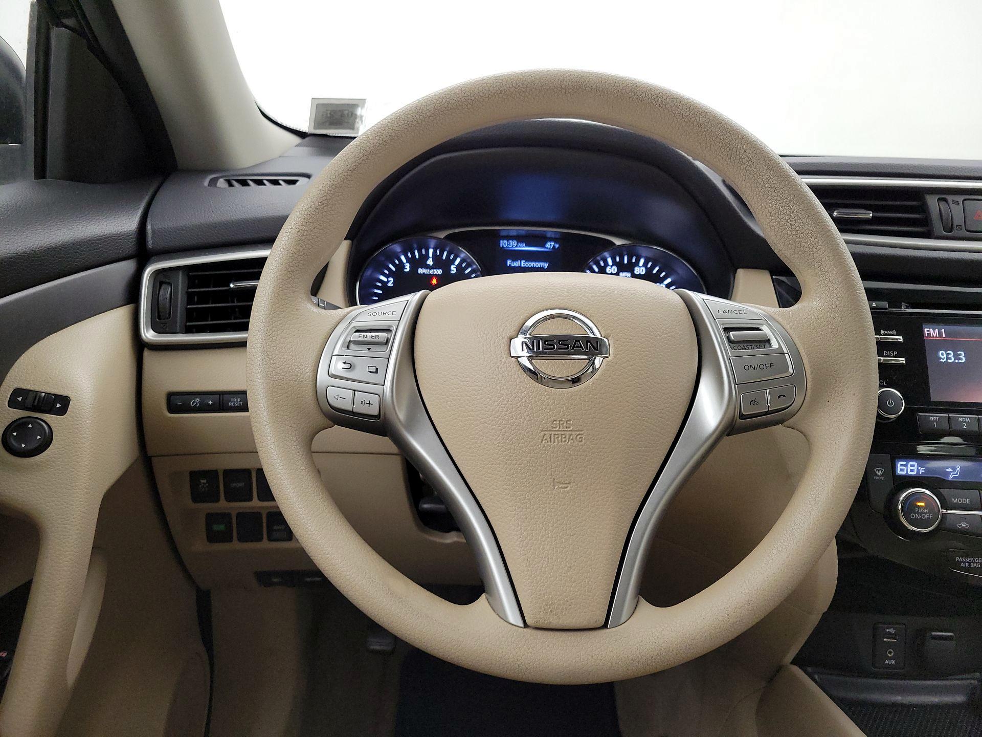 Thumbnail: 2015 Nissan Rogue - 10