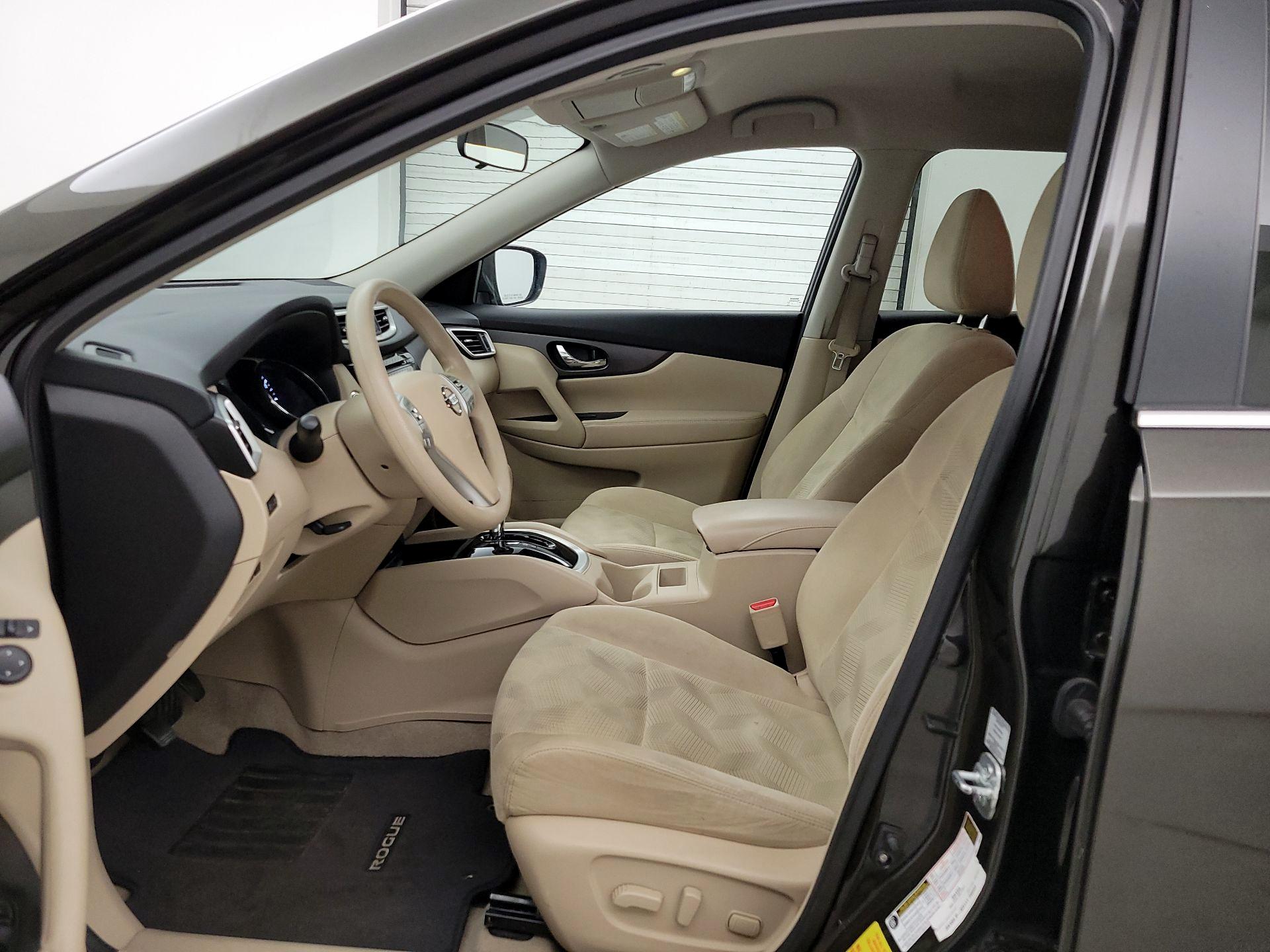 Thumbnail: 2015 Nissan Rogue - 11