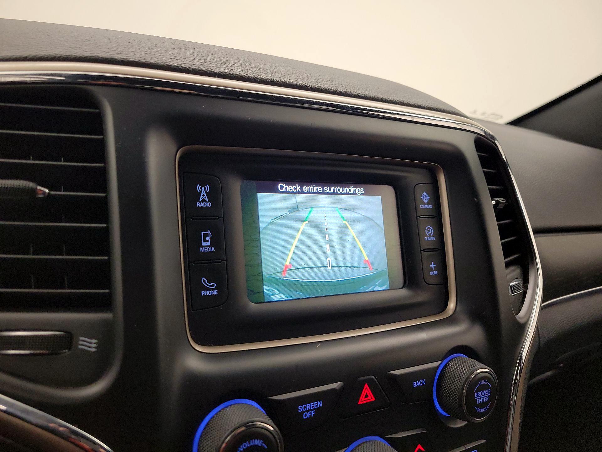 Thumbnail: 2016 Jeep Grand Cherokee - 14