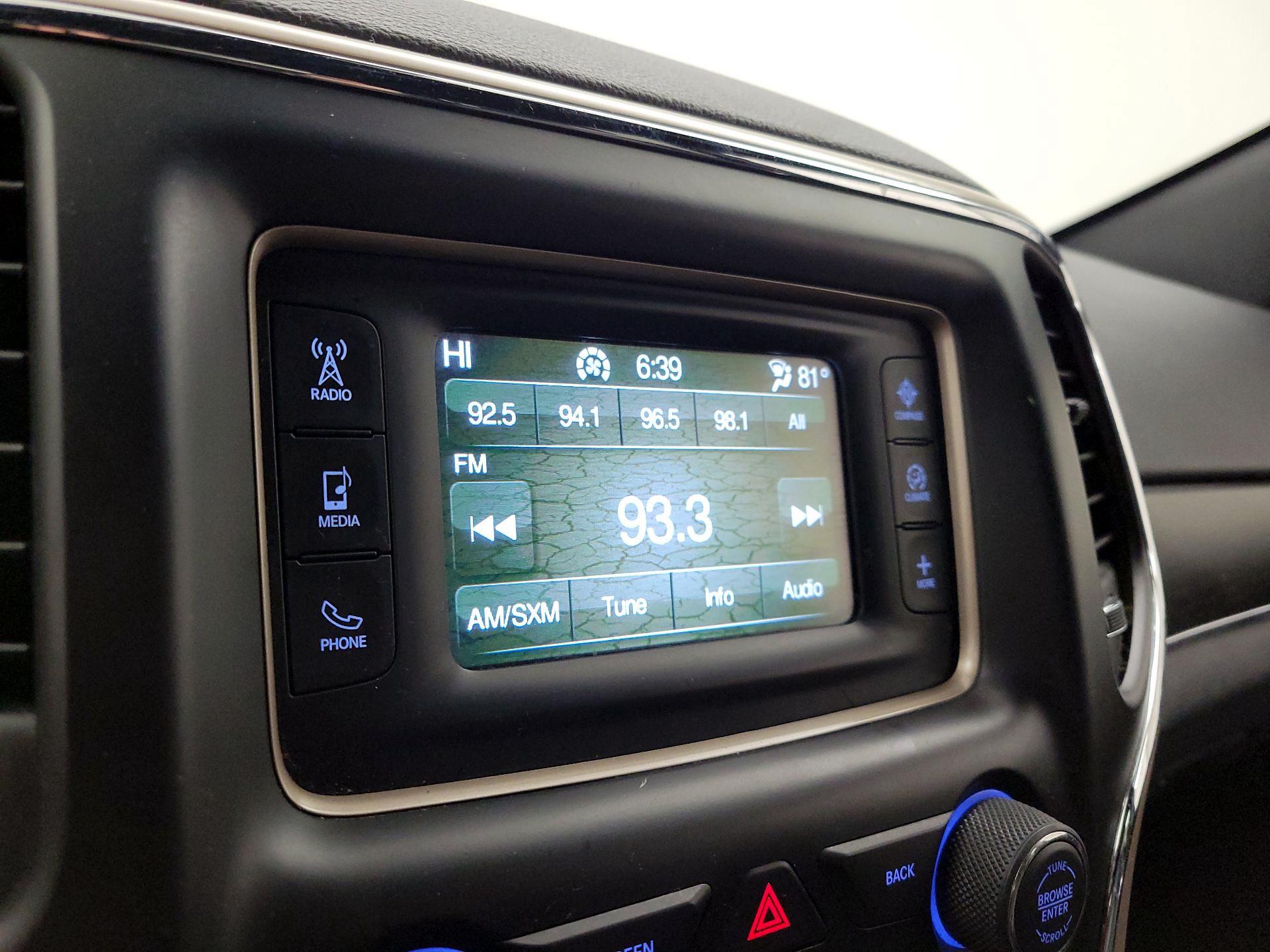 Thumbnail: 2016 Jeep Grand Cherokee - 15