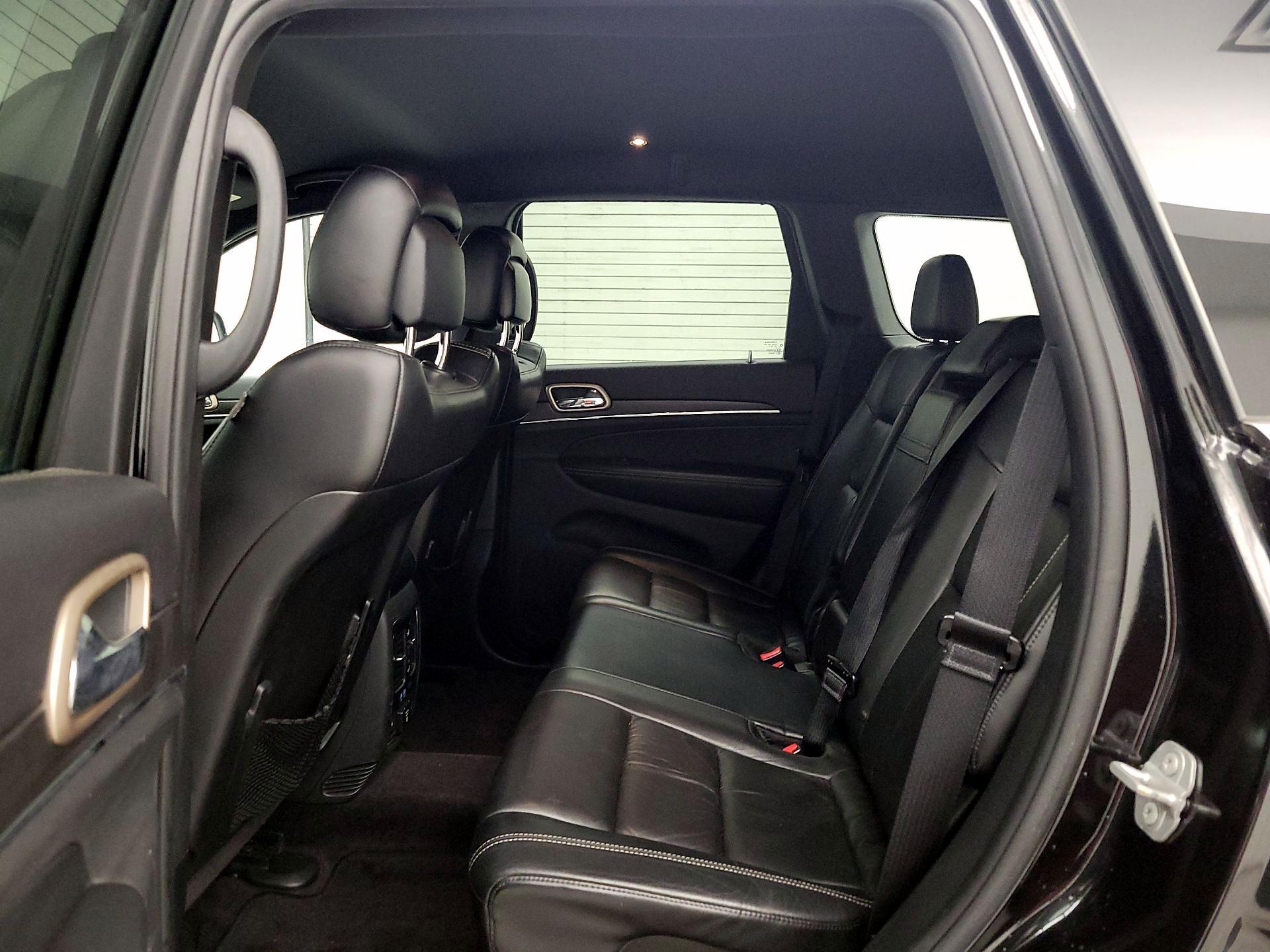 Thumbnail: 2016 Jeep Grand Cherokee - 19
