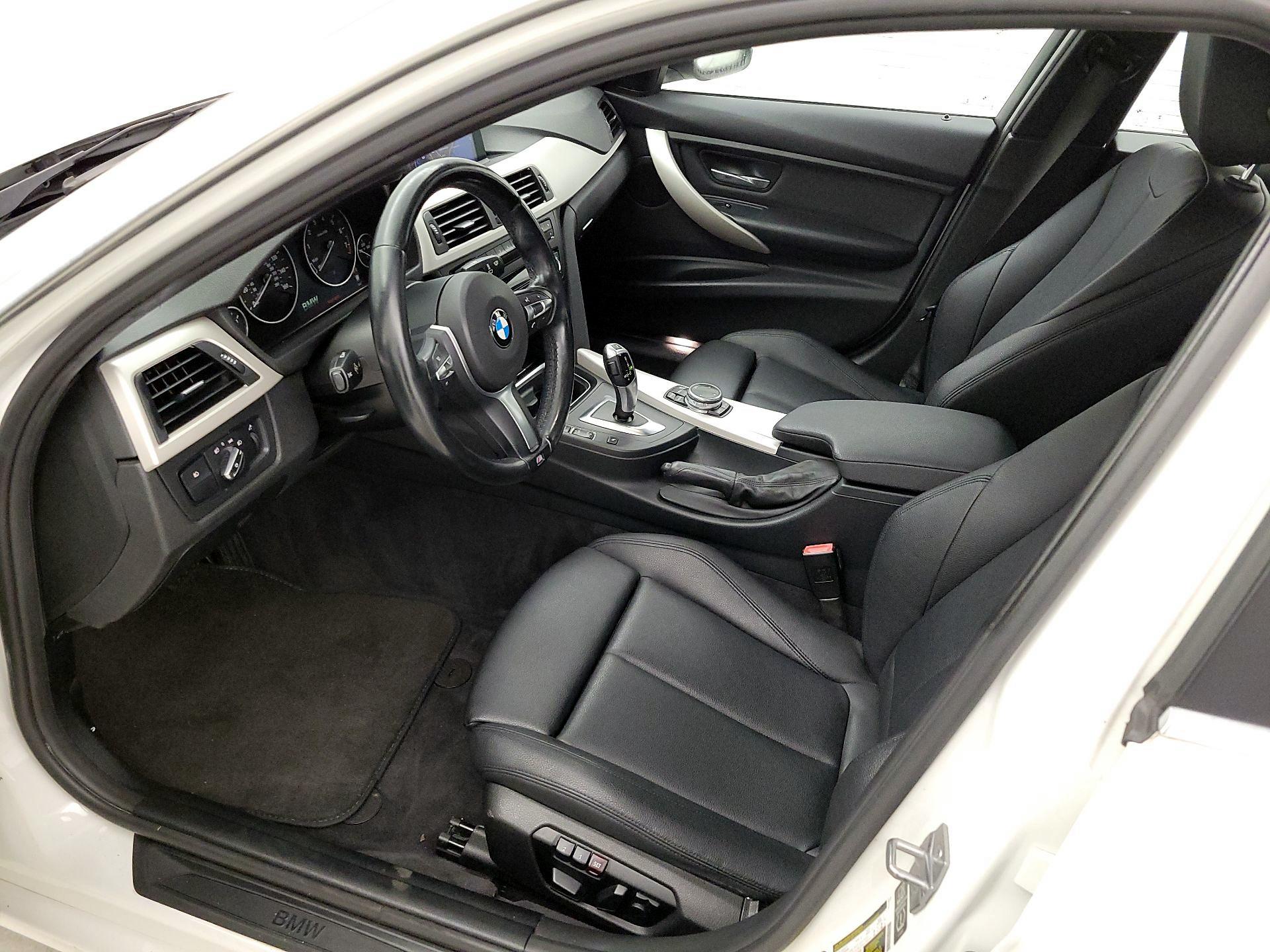 Thumbnail: 2015 BMW 3 Series - 11