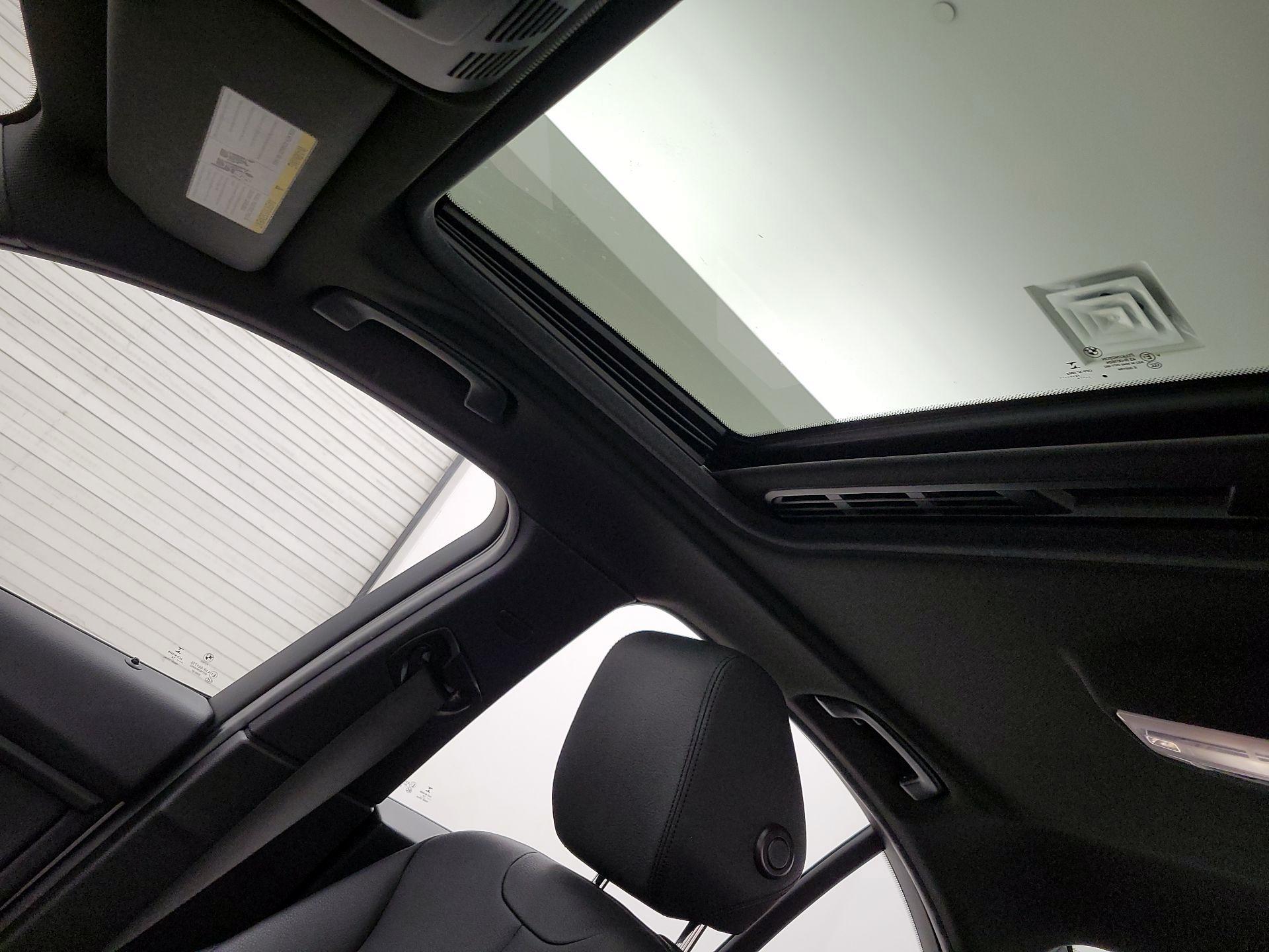 Thumbnail: 2015 BMW 3 Series - 20