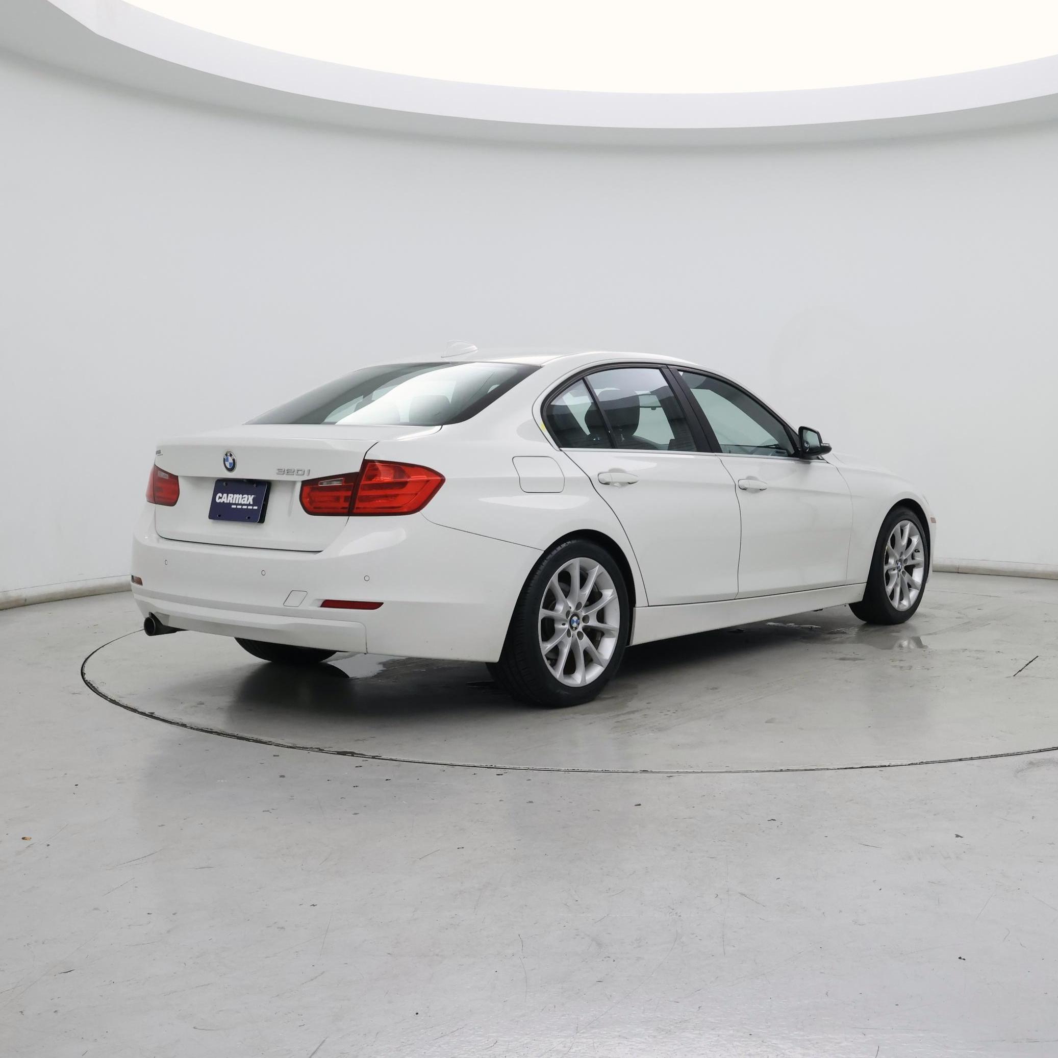 Thumbnail: 2015 BMW 3 Series - 8