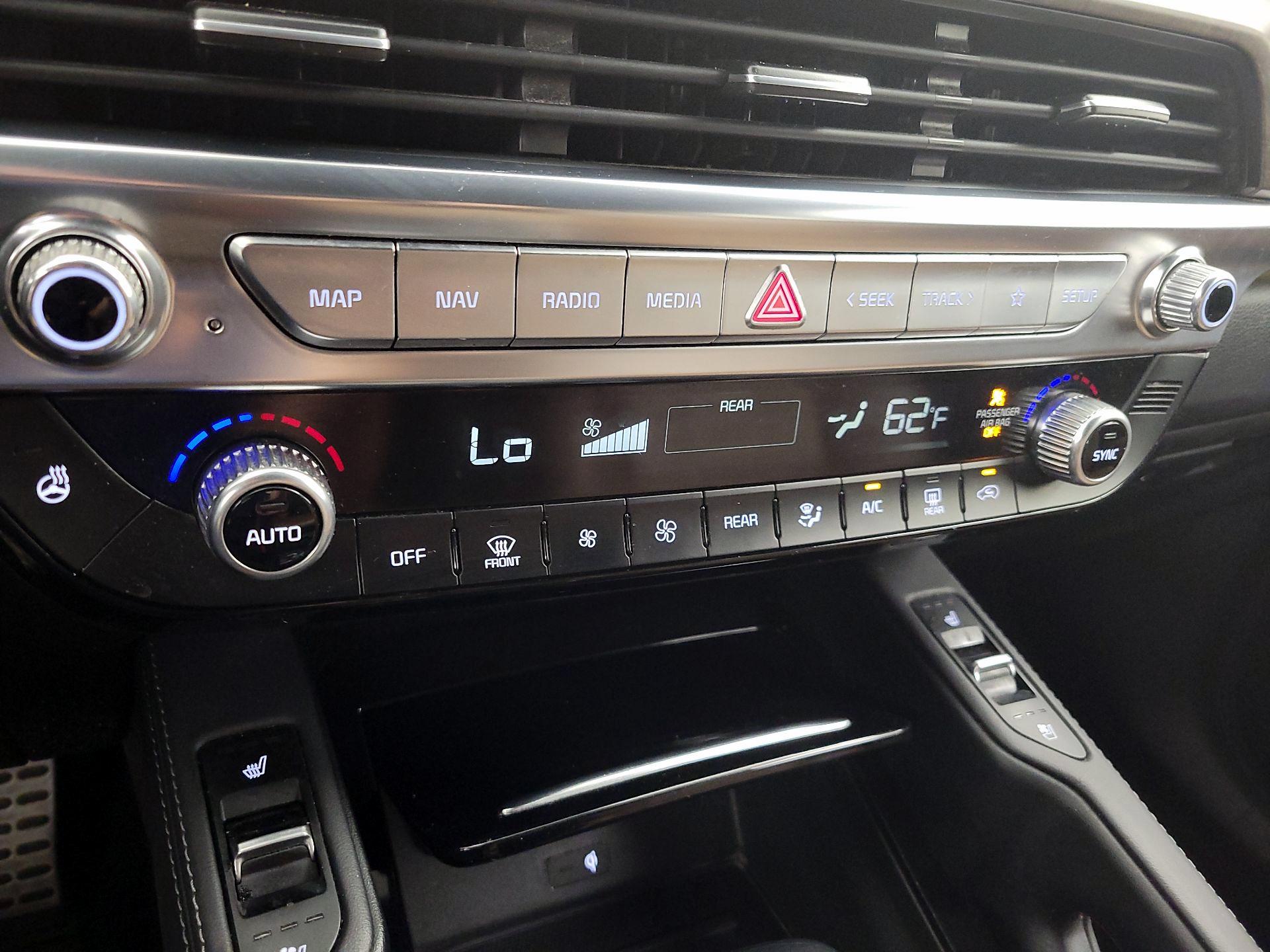 Thumbnail: 2021 Kia Telluride - 17