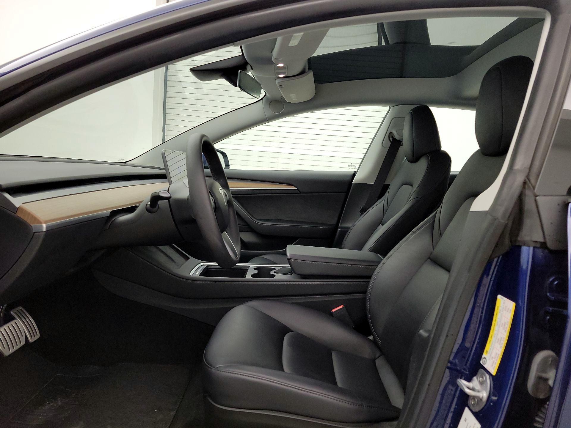 Thumbnail: 2023 Tesla Model 3 - 11