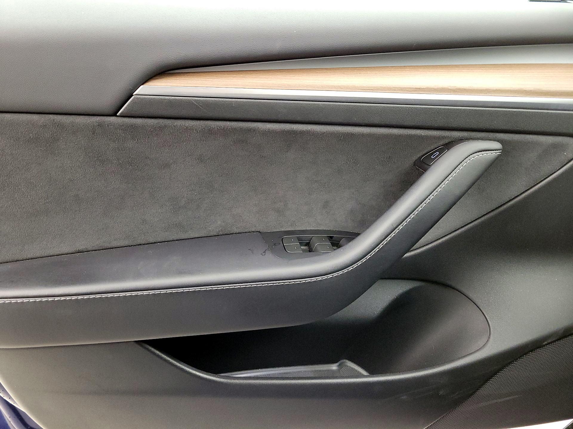 Thumbnail: 2023 Tesla Model 3 - 12