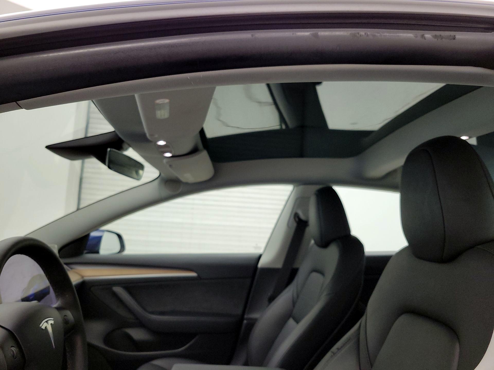 Thumbnail: 2023 Tesla Model 3 - 18