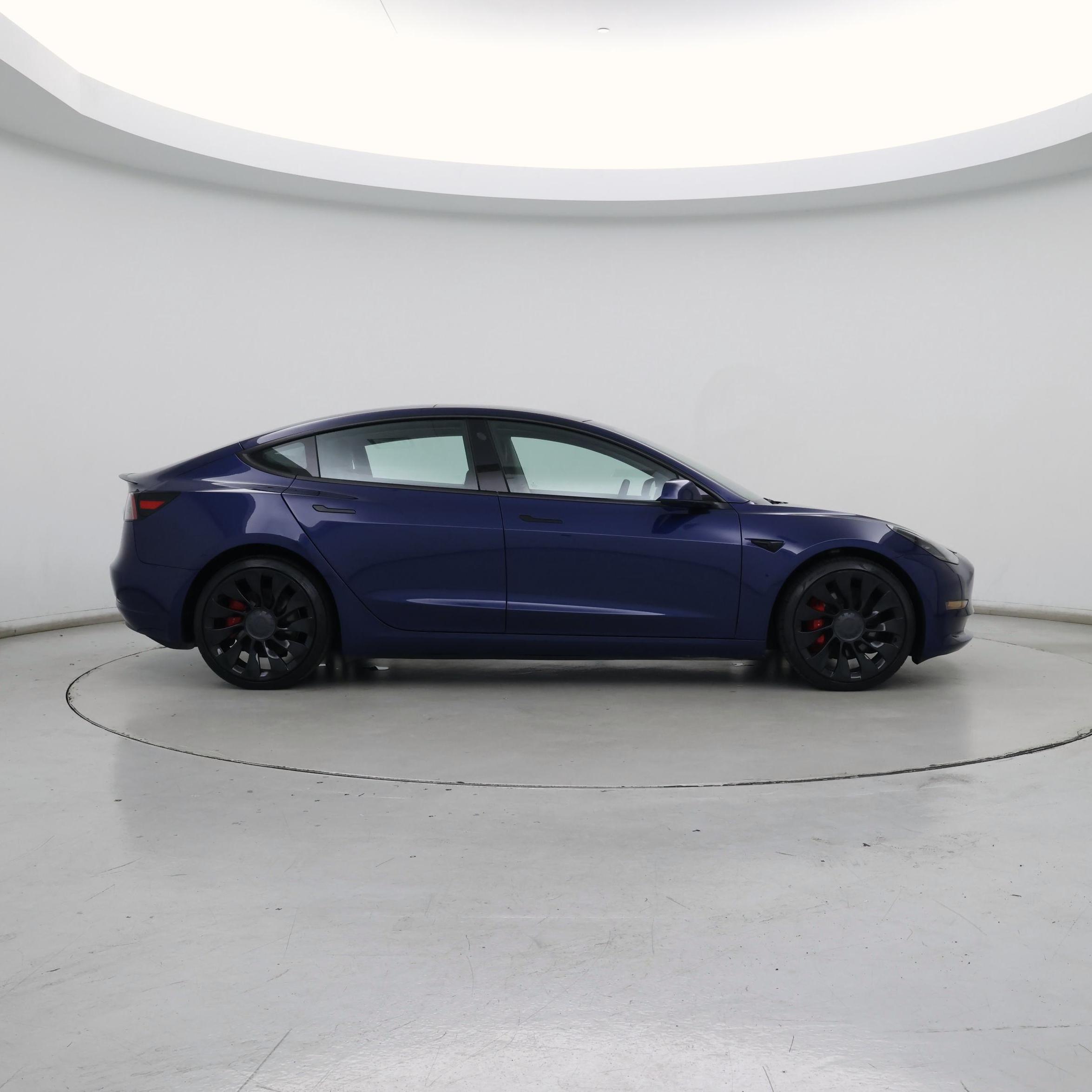 Thumbnail: 2023 Tesla Model 3 - 7