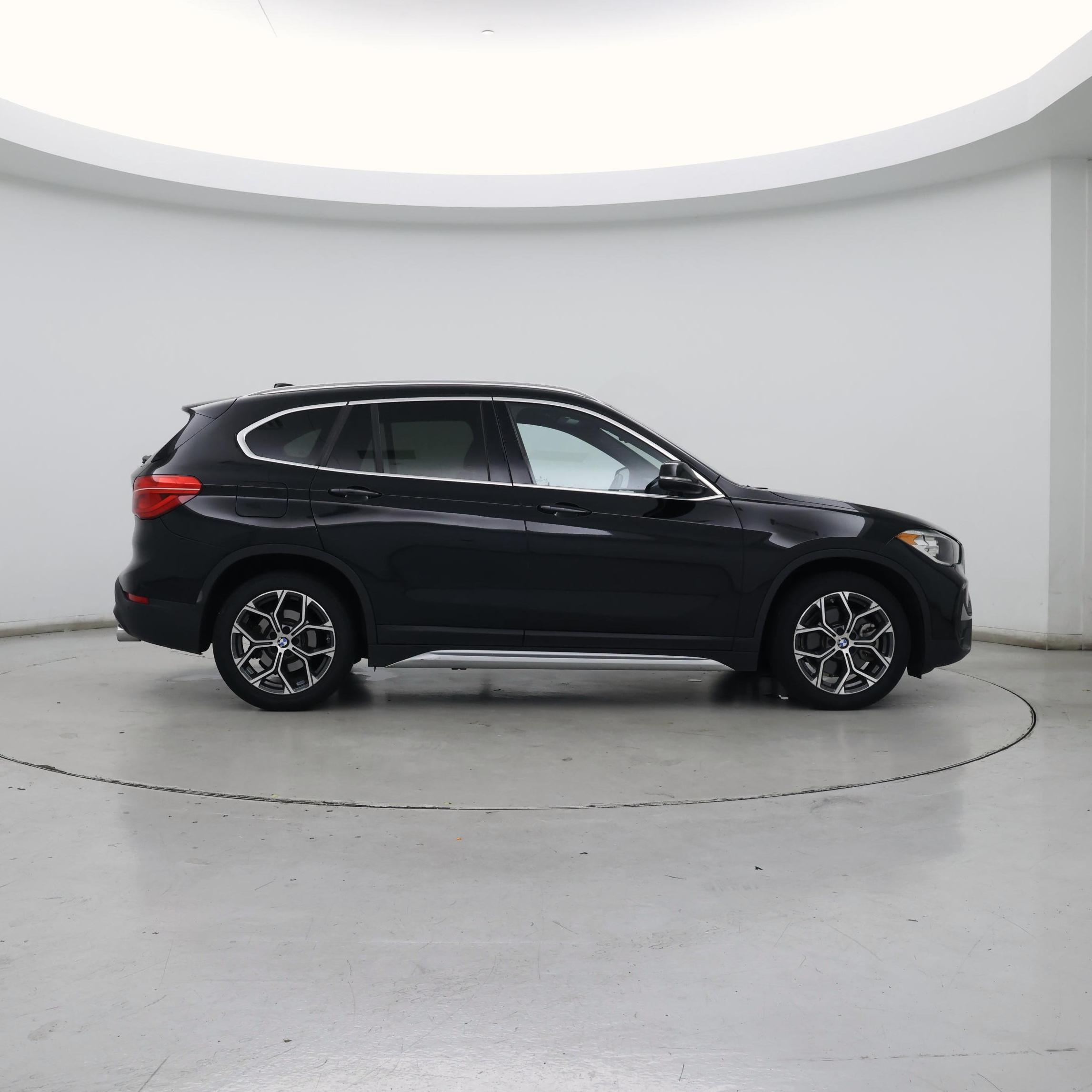 Thumbnail: 2021 BMW X1 - 7
