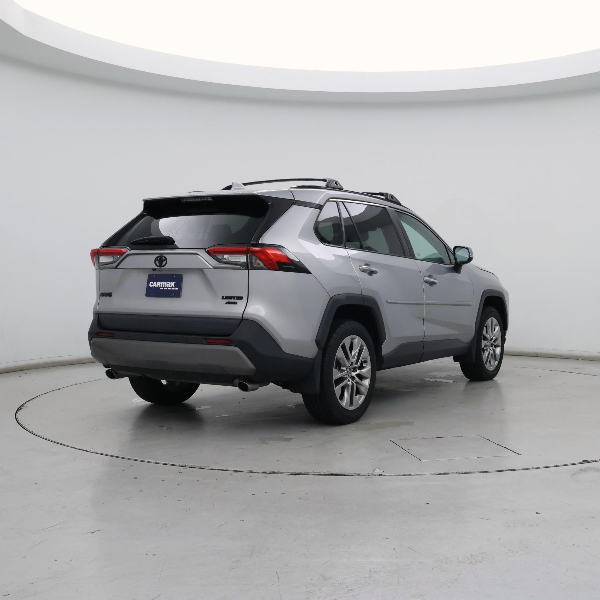 Thumbnail: 2020 Toyota RAV4 - 8