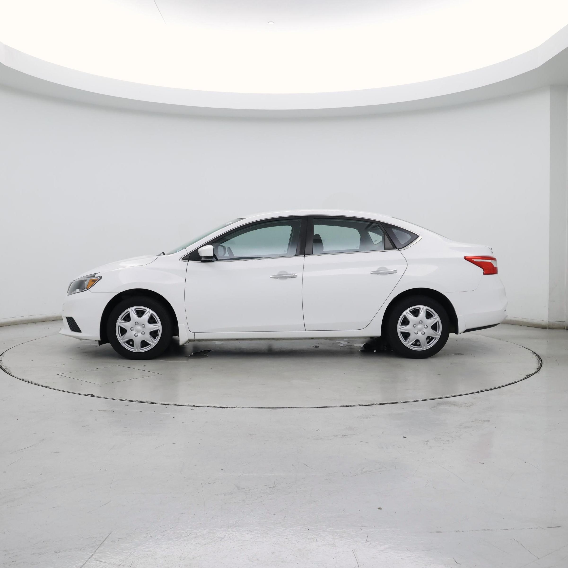 Thumbnail: 2019 Nissan Sentra - 3
