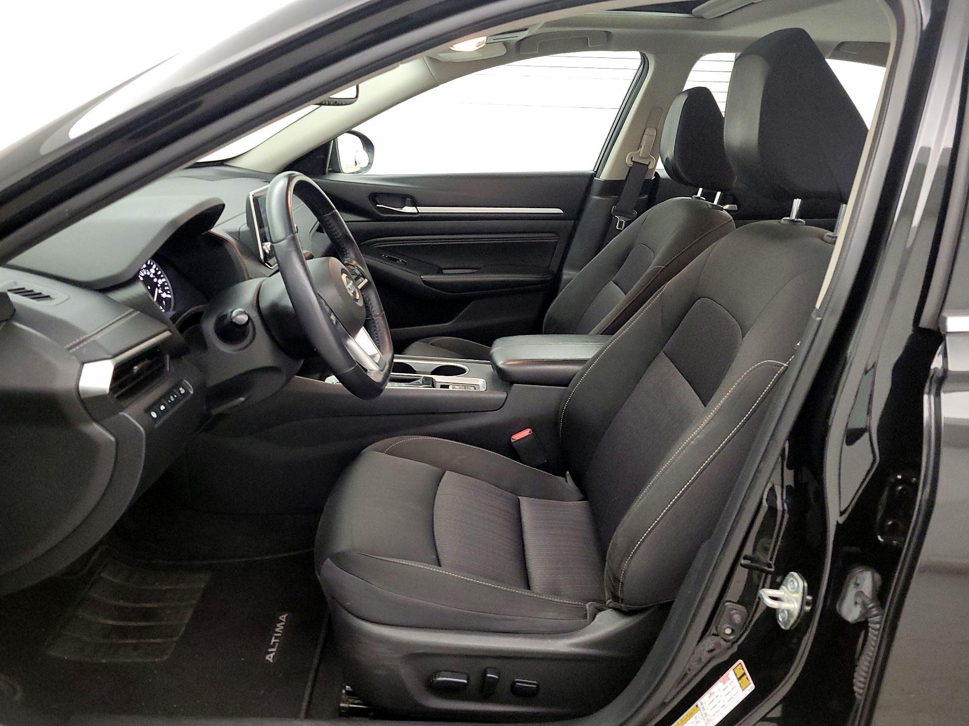 Thumbnail: 2019 Nissan Altima - 11