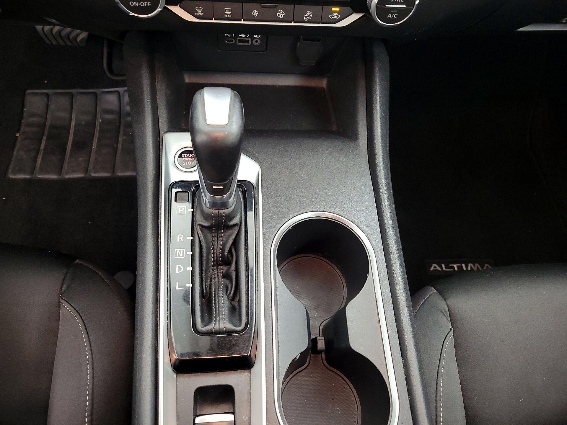 Thumbnail: 2019 Nissan Altima - 17