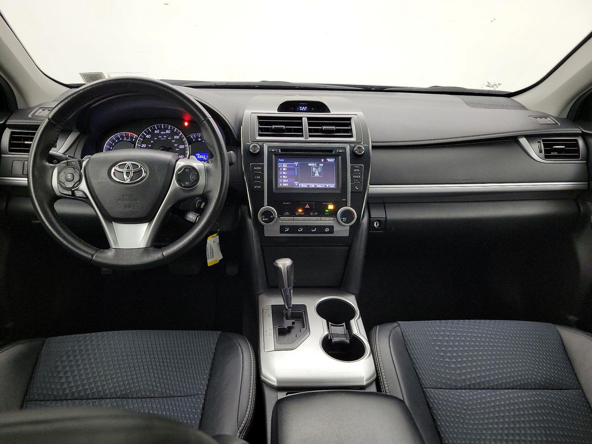 Thumbnail: 2014 Toyota Camry - 9