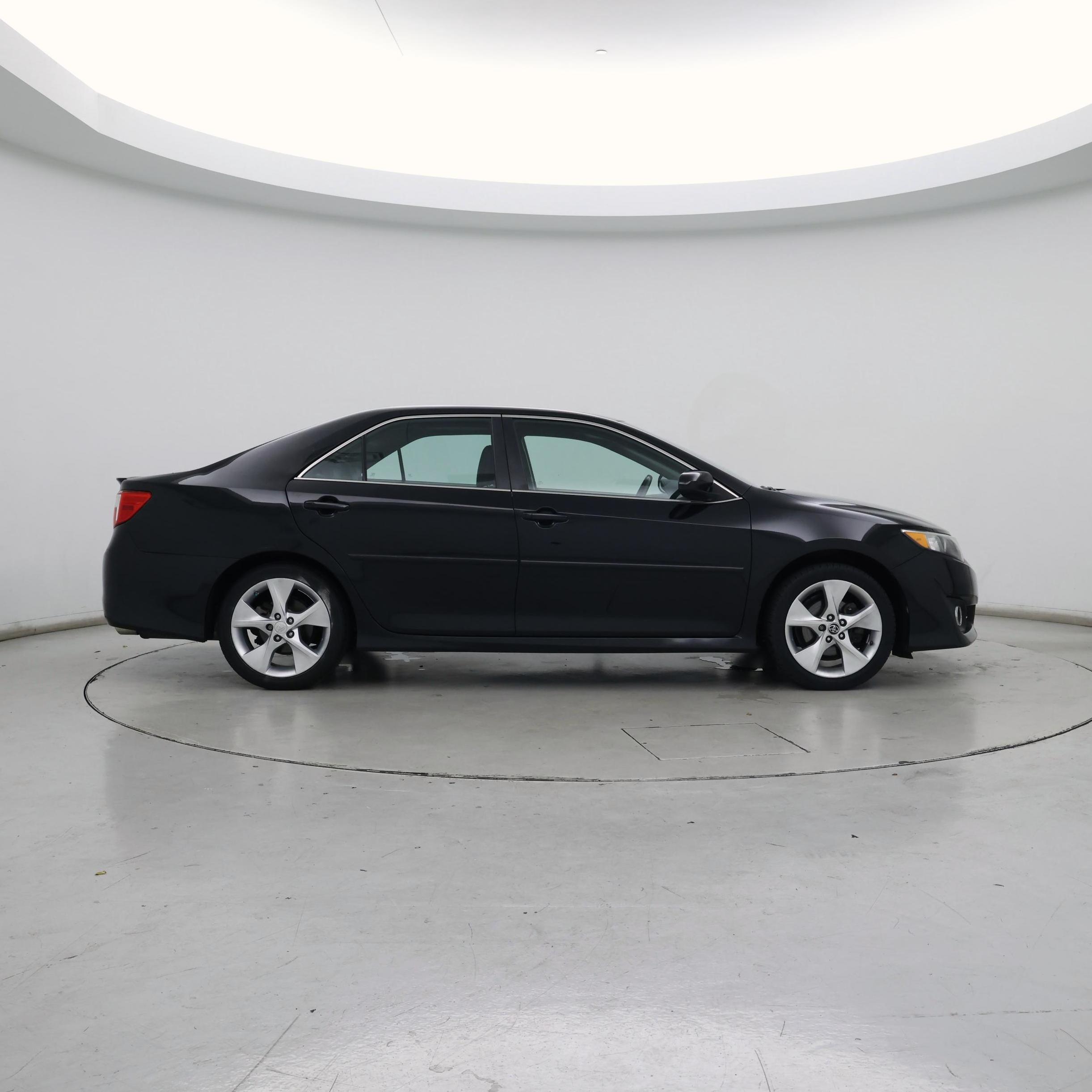 Thumbnail: 2014 Toyota Camry - 7