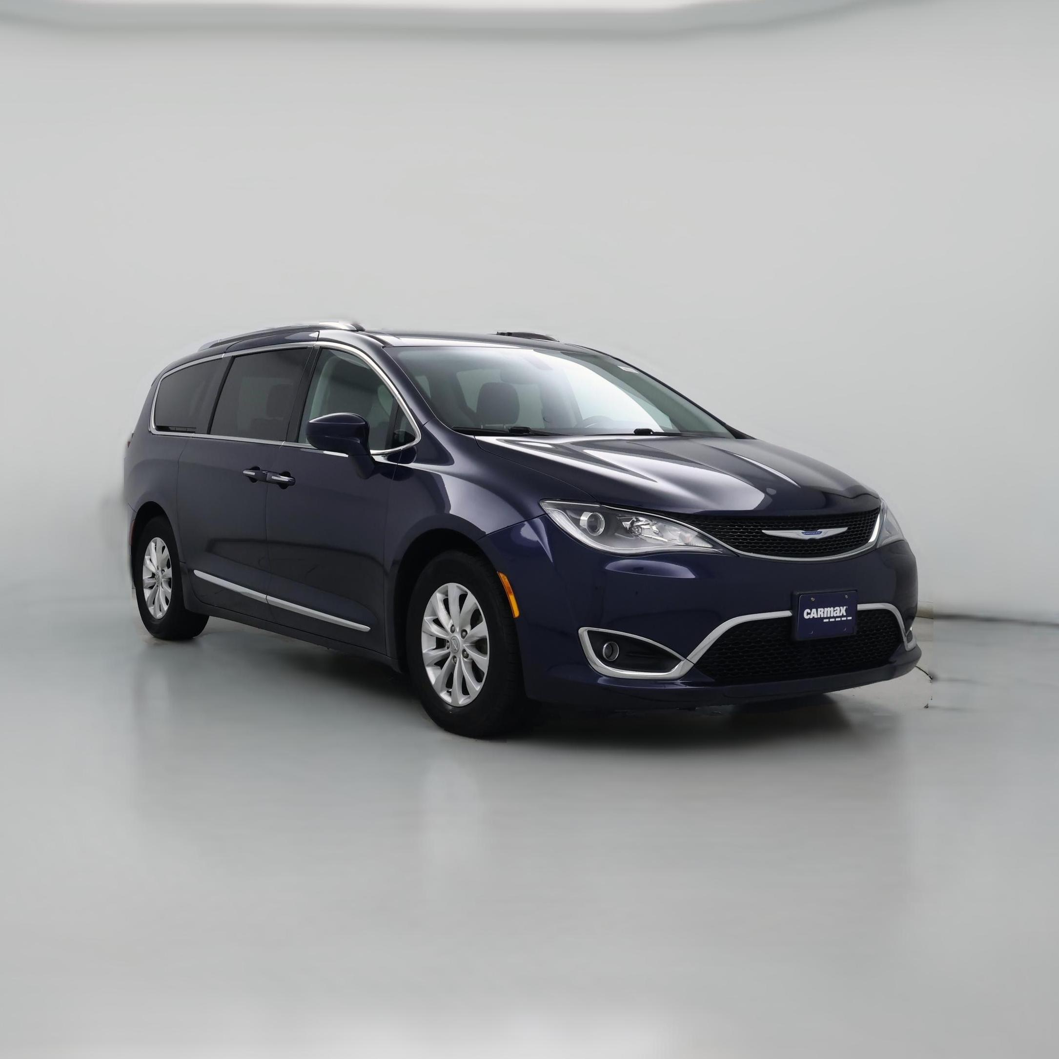 Thumbnail: 2018 Chrysler Pacifica - 1