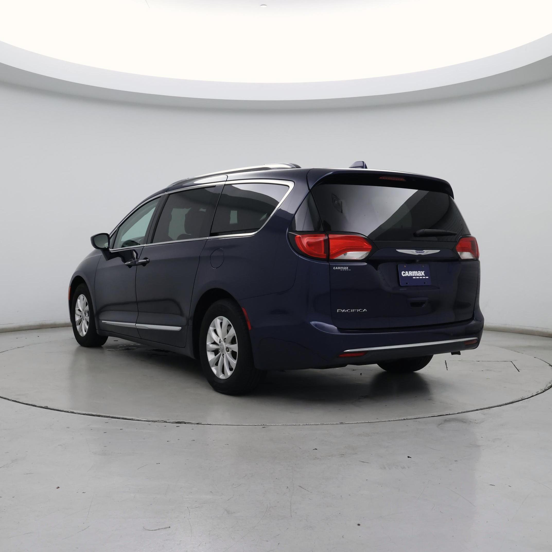Thumbnail: 2018 Chrysler Pacifica - 2
